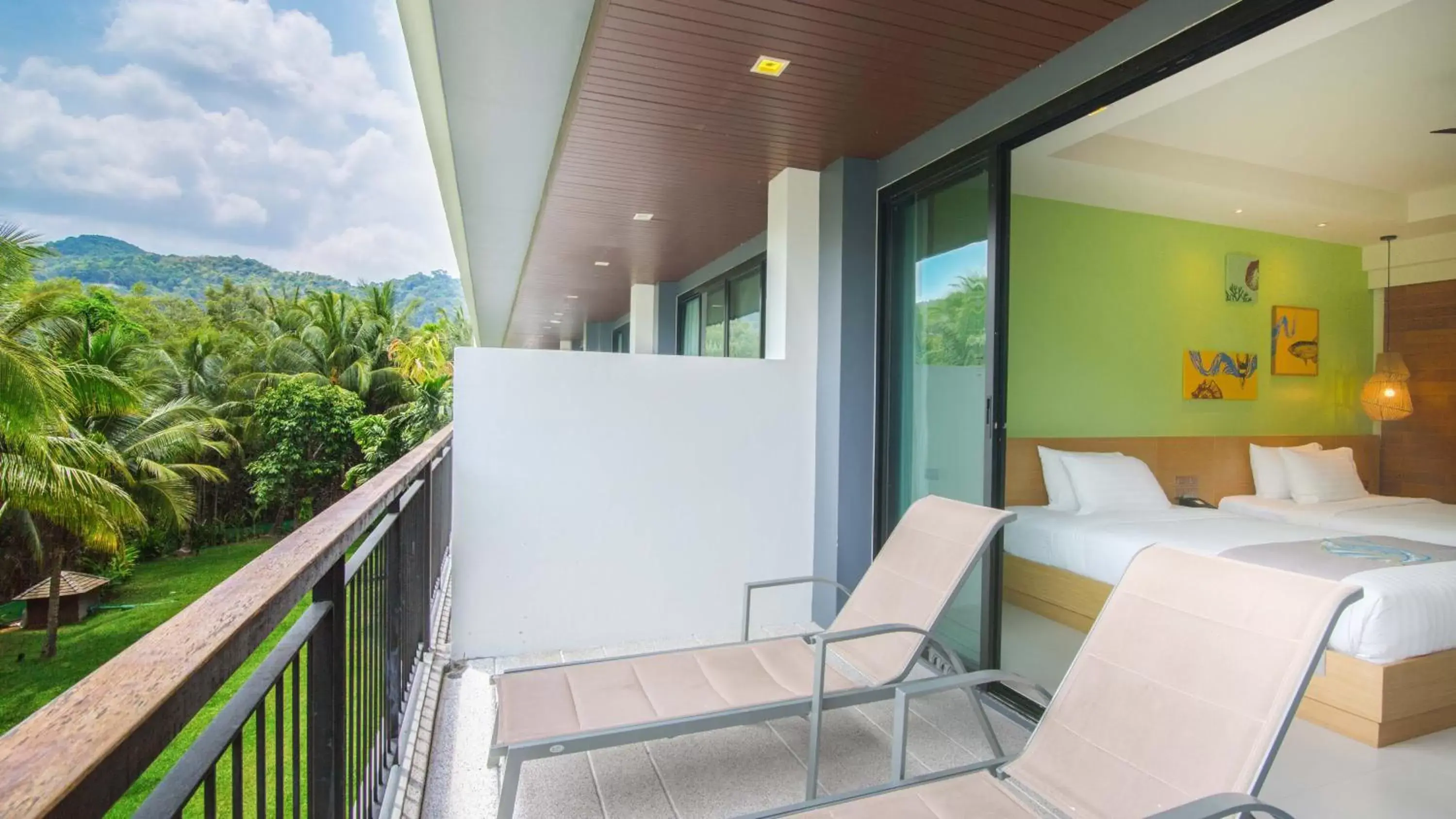 Photo of the whole room, Balcony/Terrace in Holiday Ao Nang Beach Resort, Krabi - SHA Extra Plus