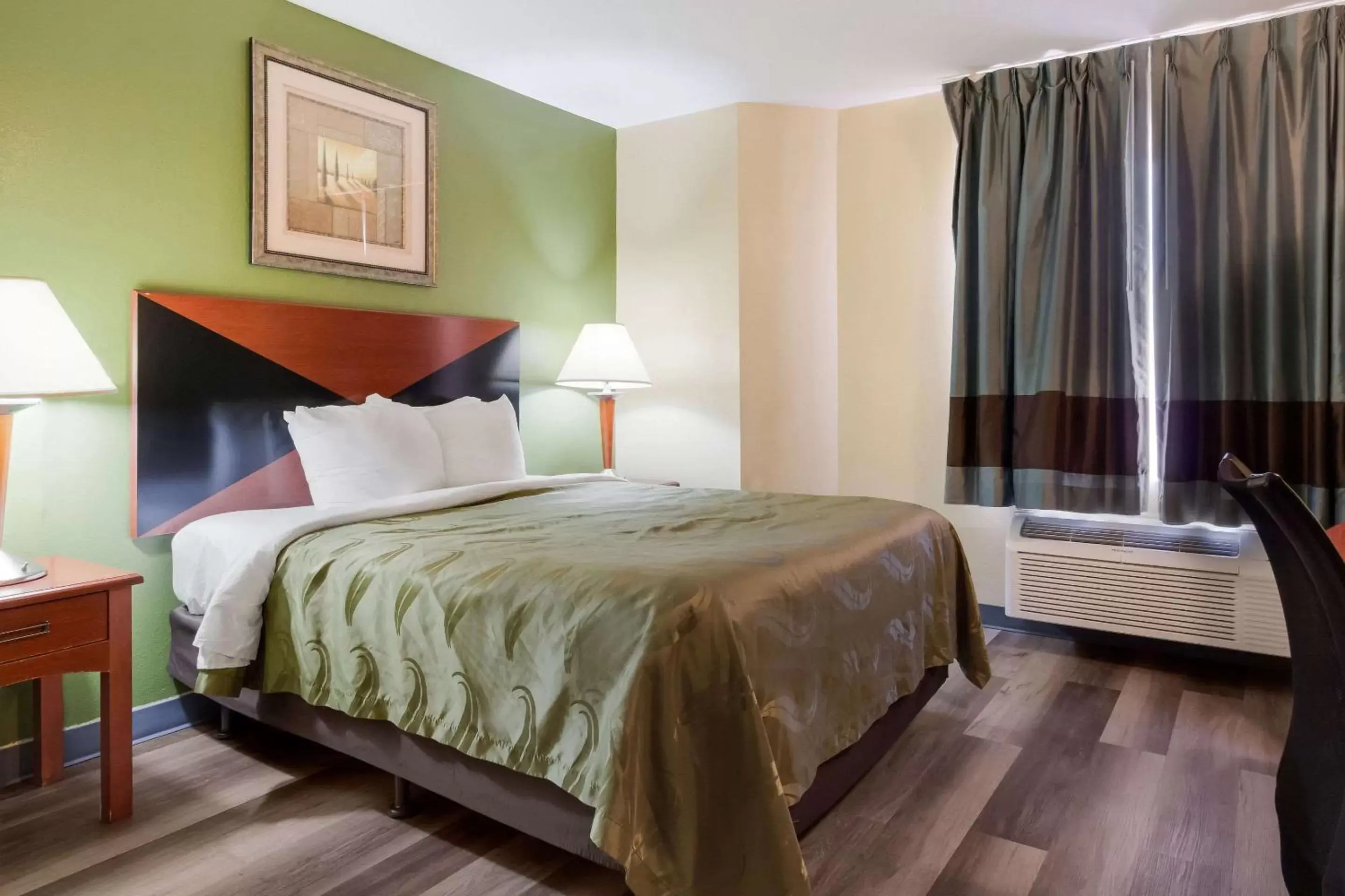 Bedroom, Bed in Quality Inn Baytown - Houston East