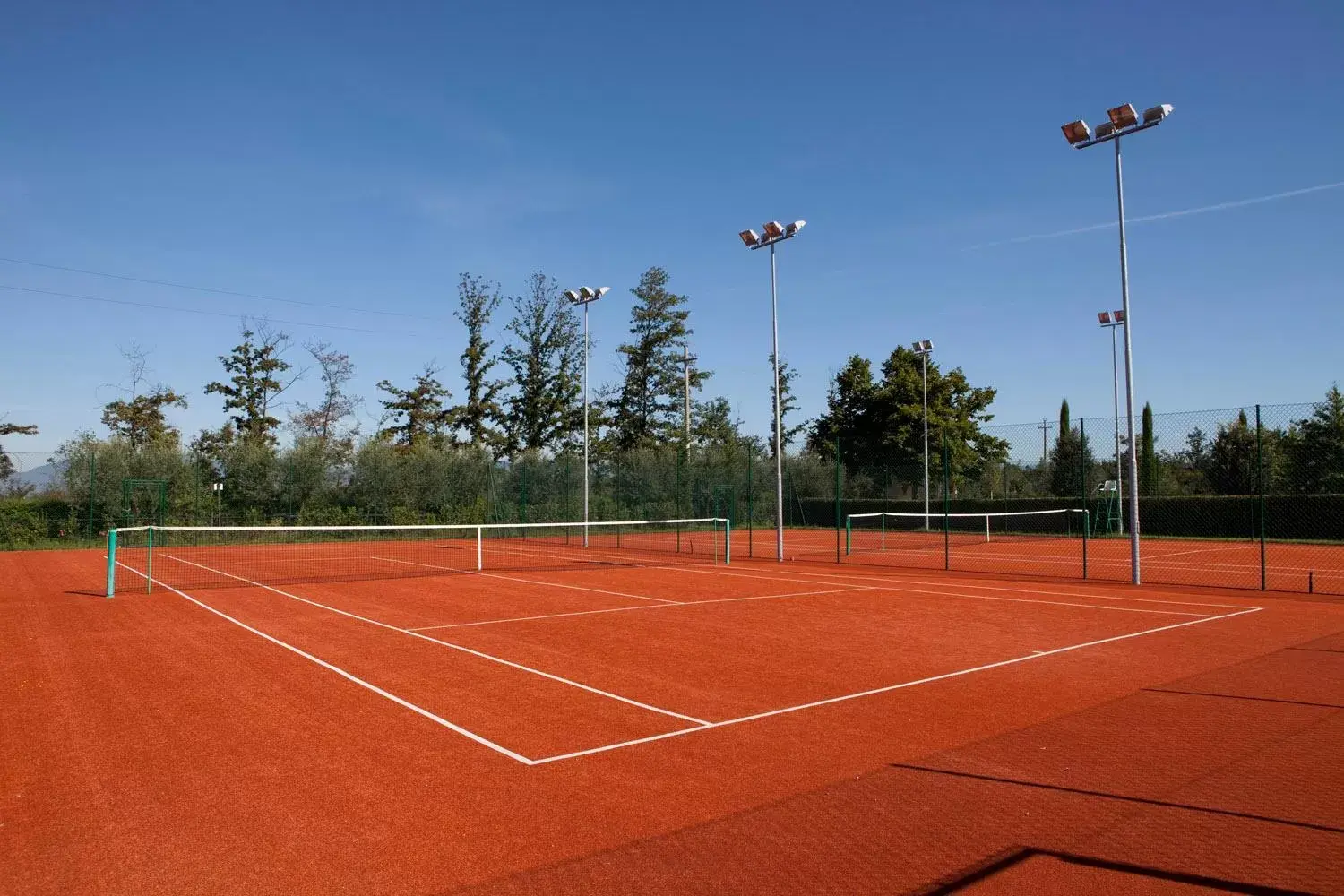 Tennis/Squash in Assia Spa