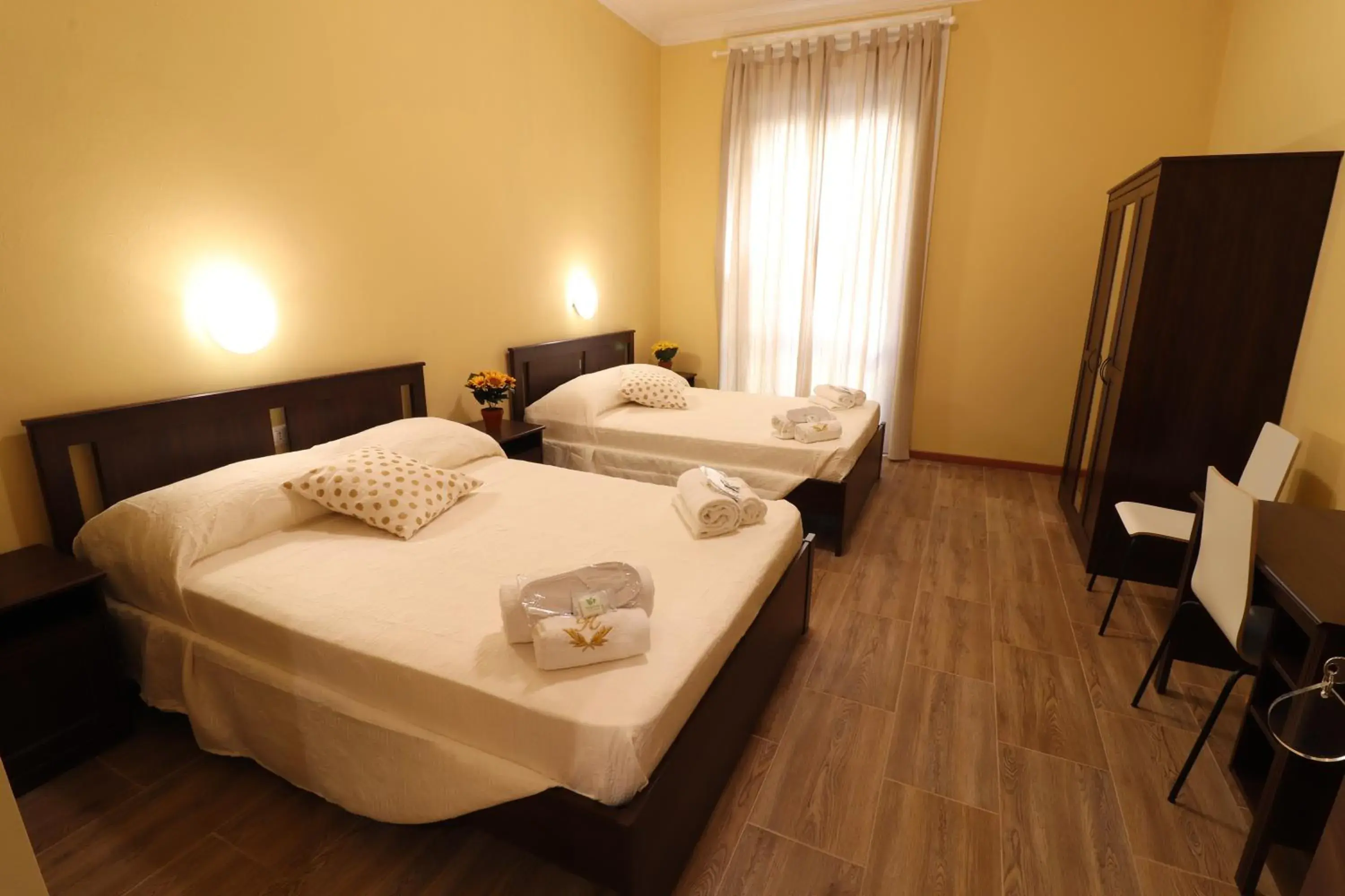 Bedroom, Bed in Golden Milano Hotel