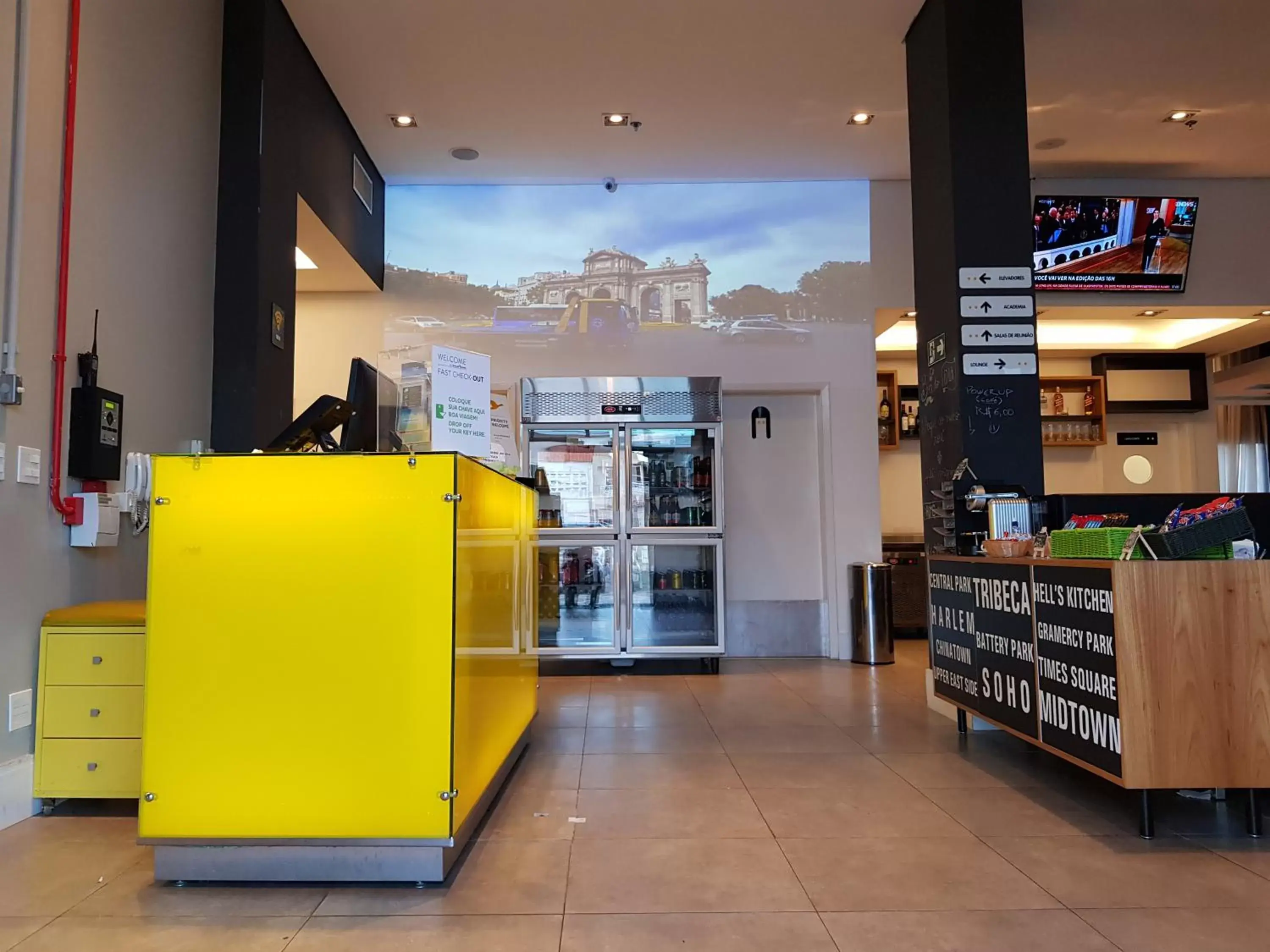 Lobby or reception in ibis Styles Alagoinhas