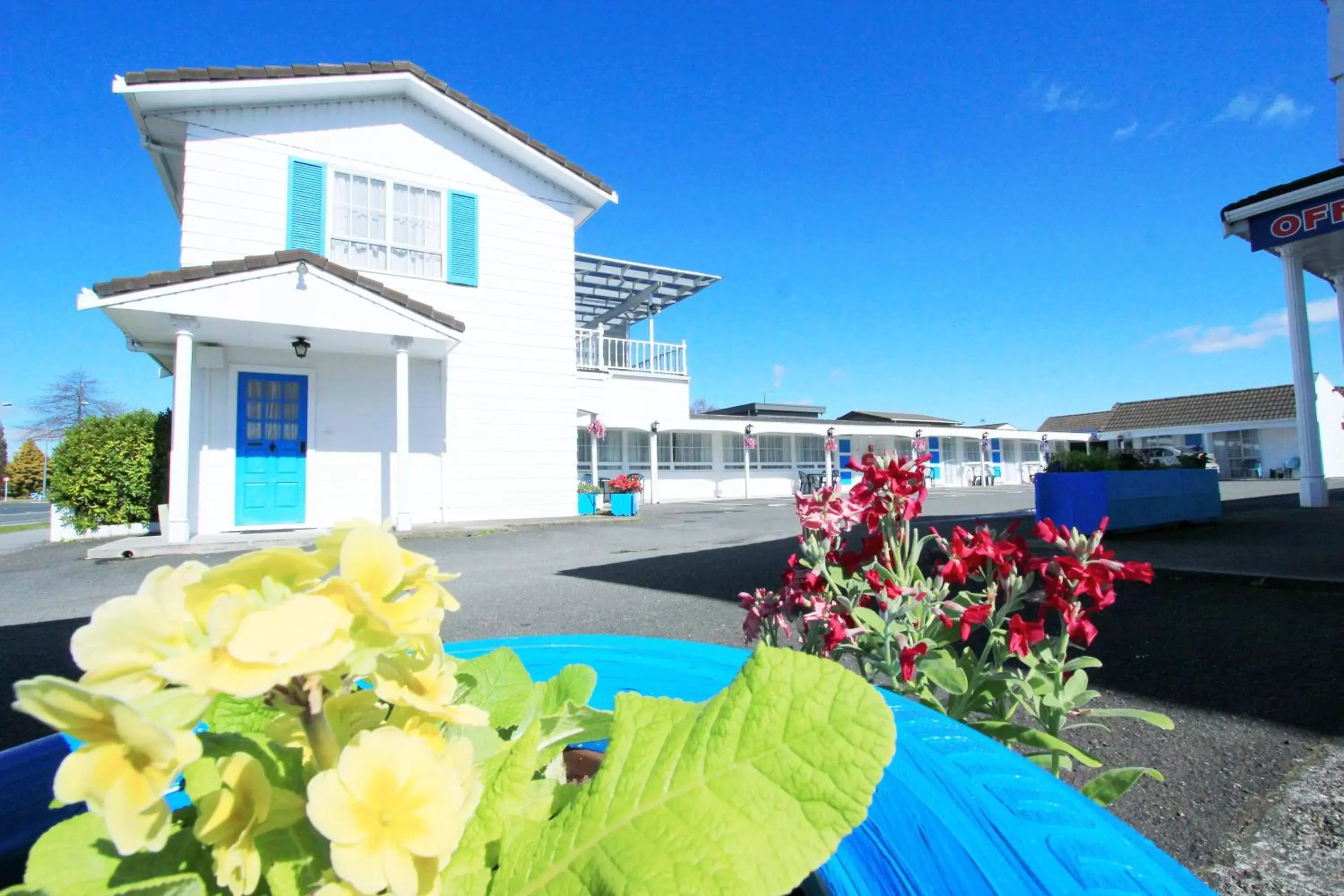 Facade/entrance, Property Building in Golden Glow Motel