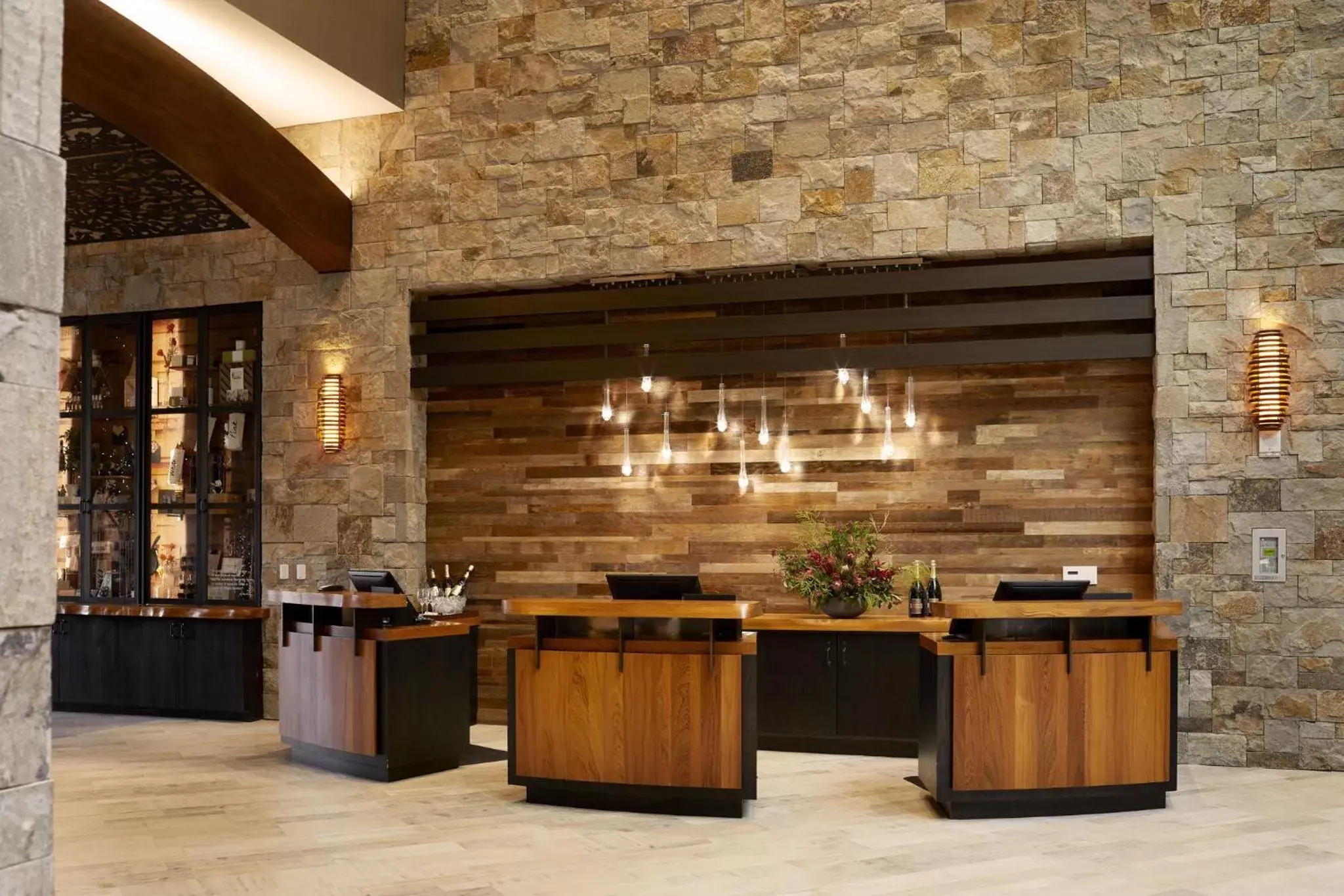 Lobby or reception, Kitchen/Kitchenette in Archer Hotel Napa