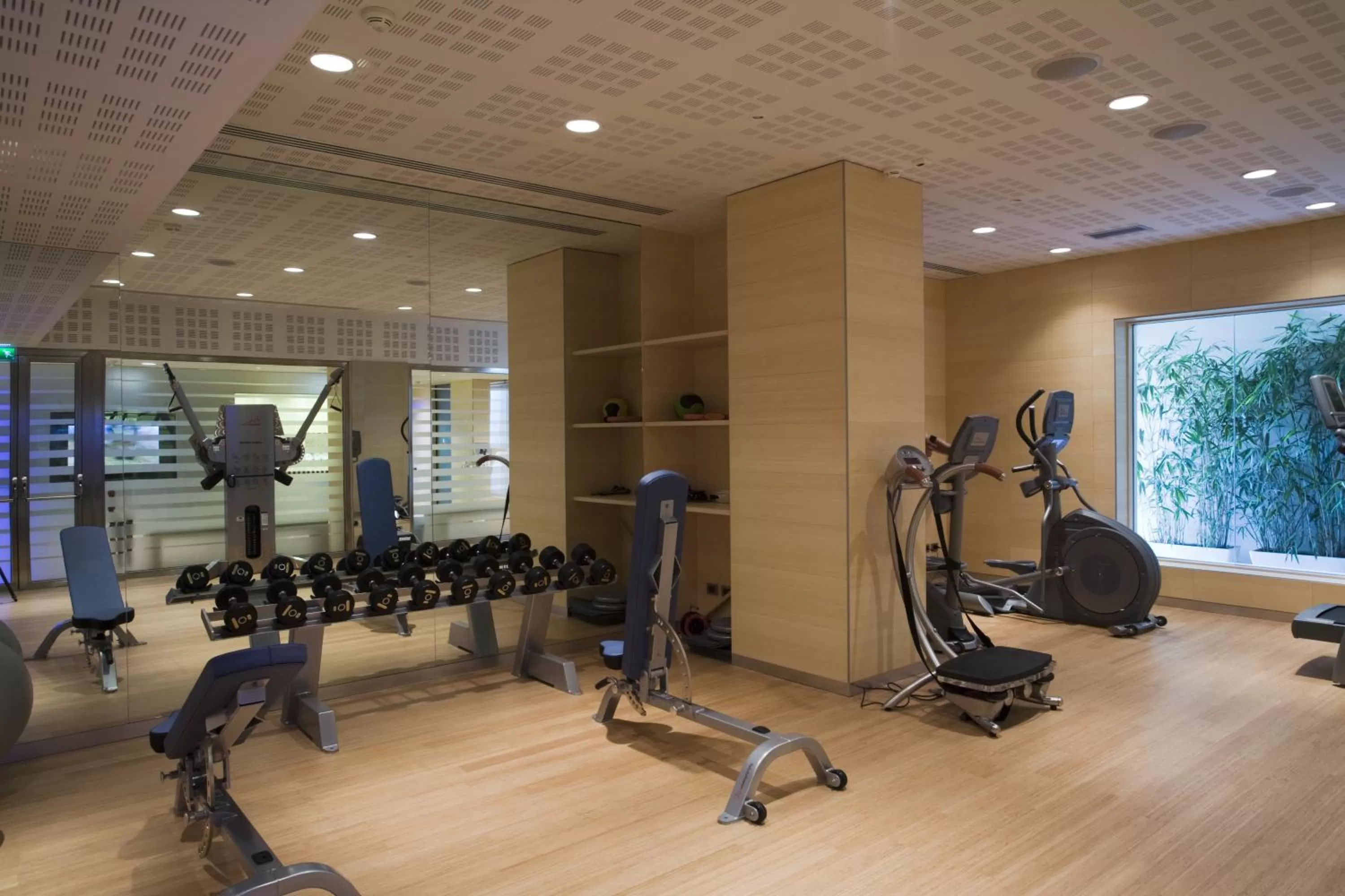 Fitness centre/facilities in UNA HOTELS T Hotel Cagliari