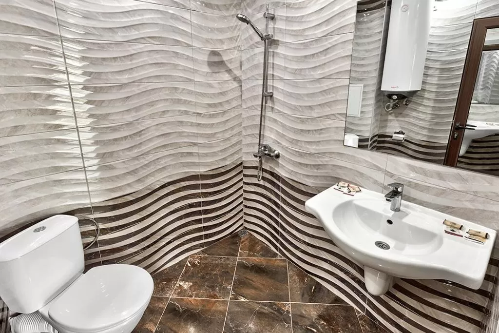 Bathroom in Hotel Elit