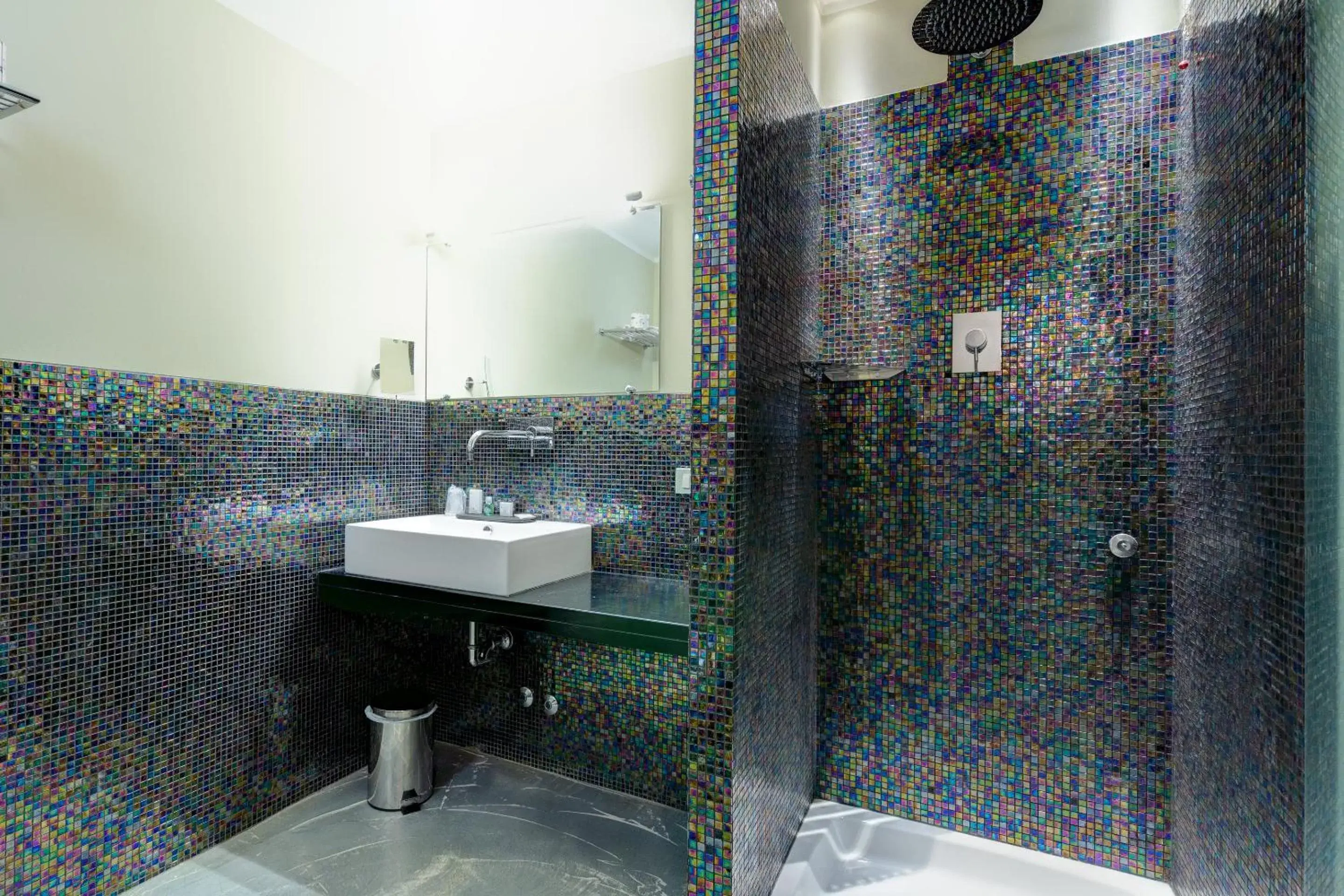 Shower, Bathroom in Il Convento Dei Fiori Di Seta