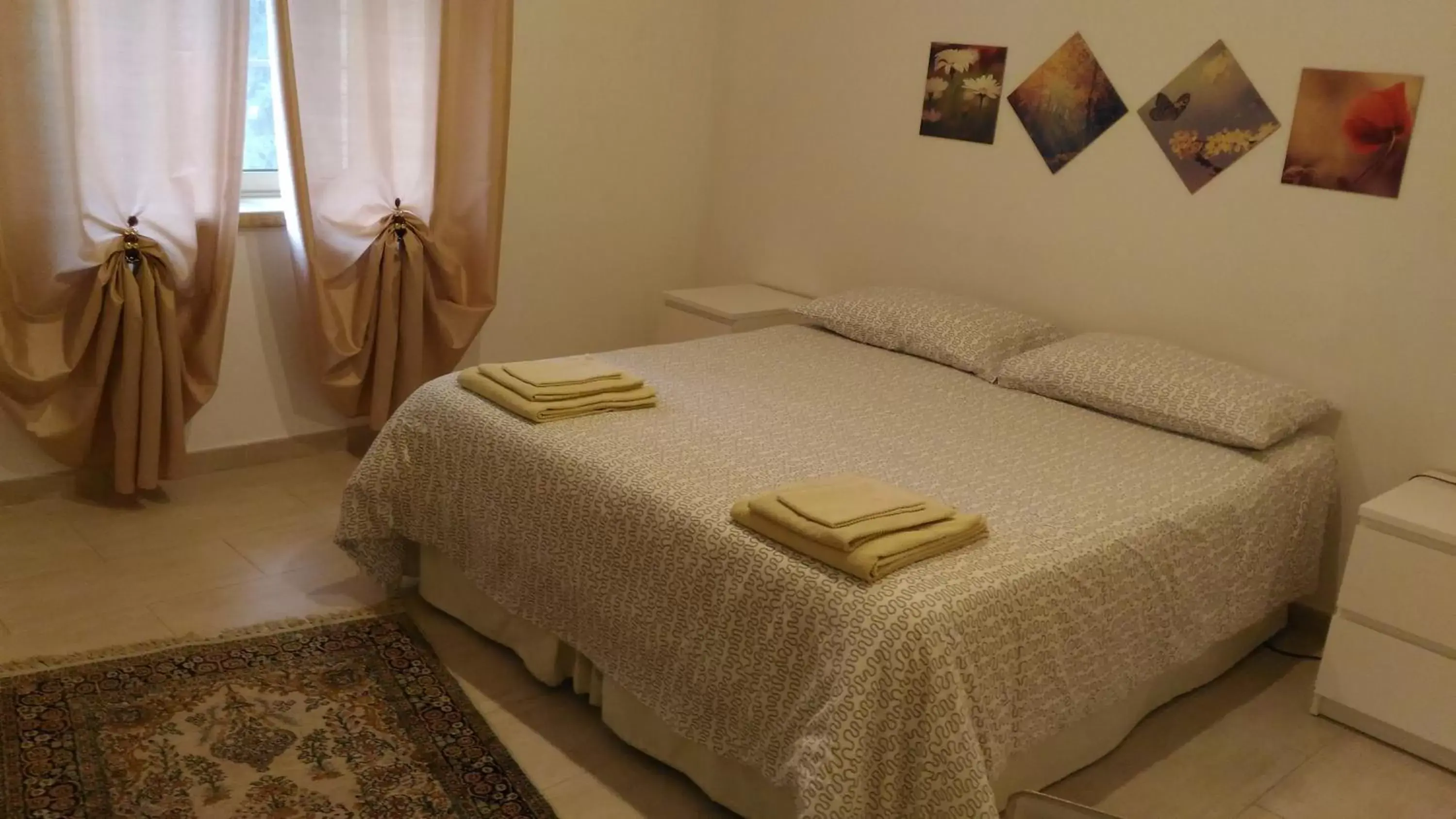 Bedroom, Bed in B&B Pian del Lago