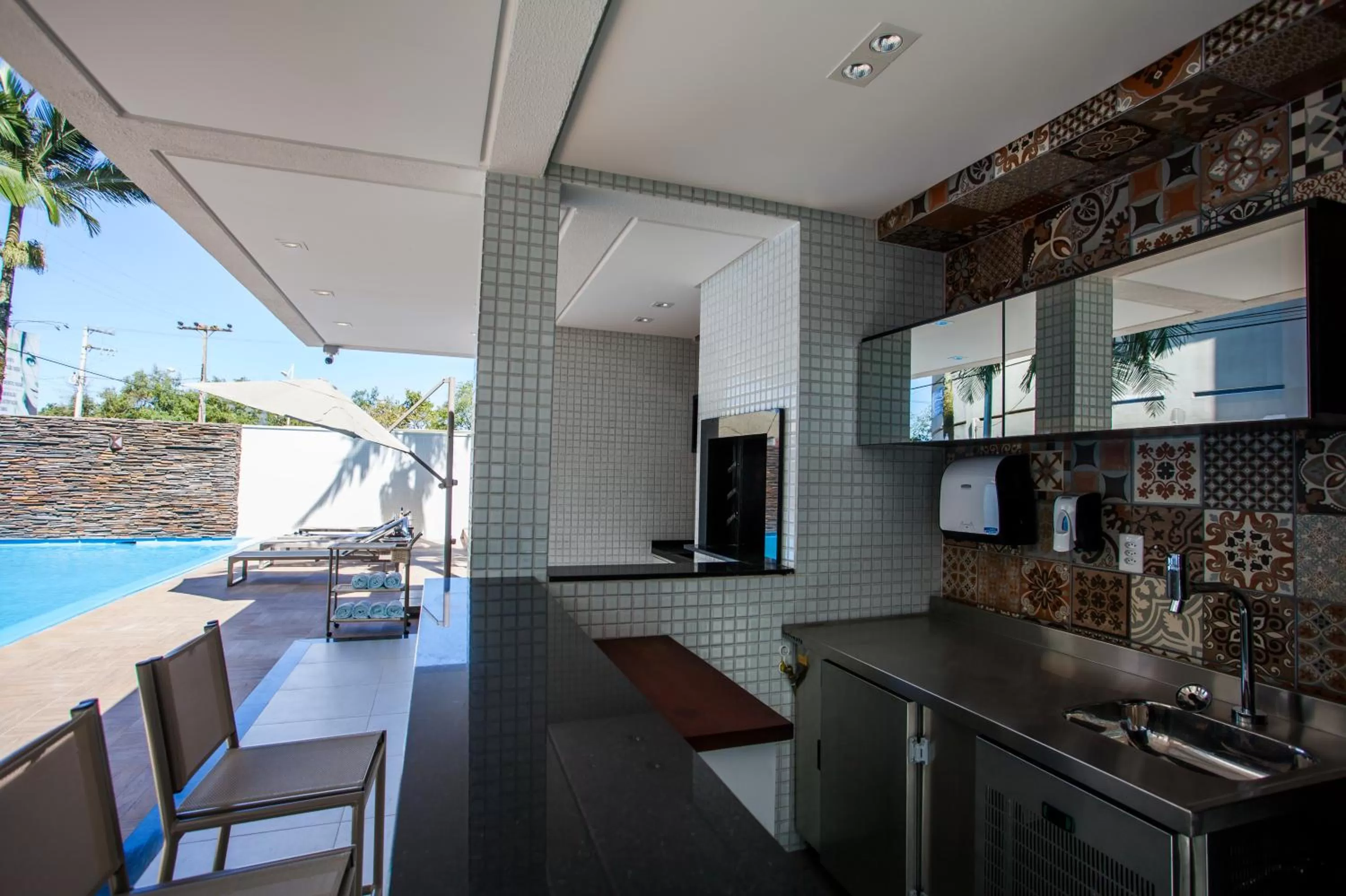 BBQ facilities in Santa Inn Hotel