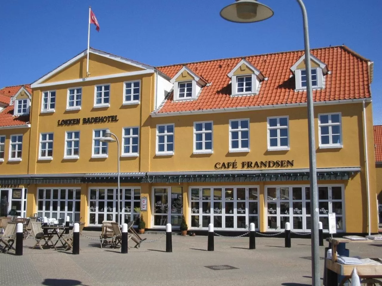 Property building in Løkken Badehotel Apartments
