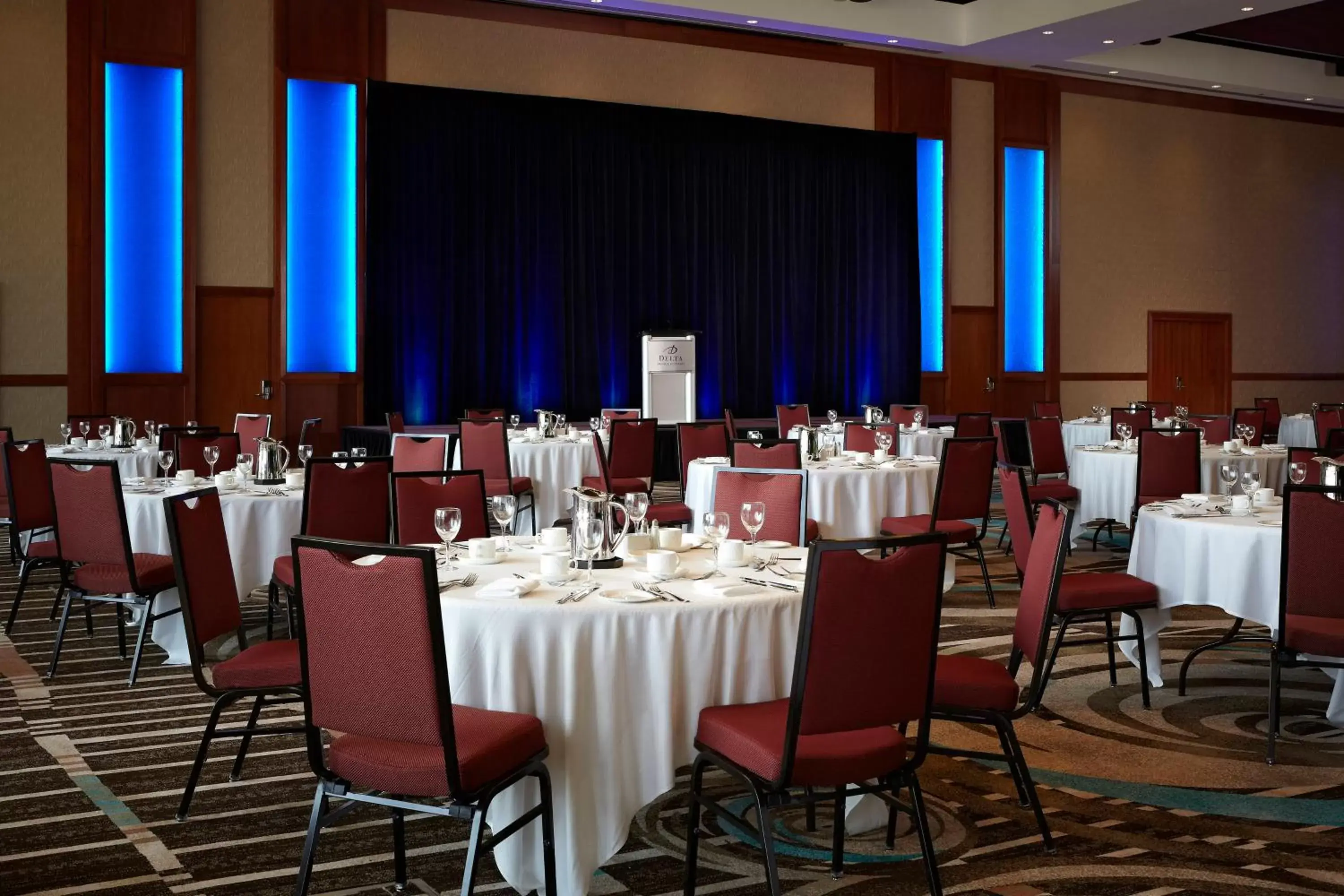 Meeting/conference room, Restaurant/Places to Eat in Delta Hotels by Marriott Prince Edward