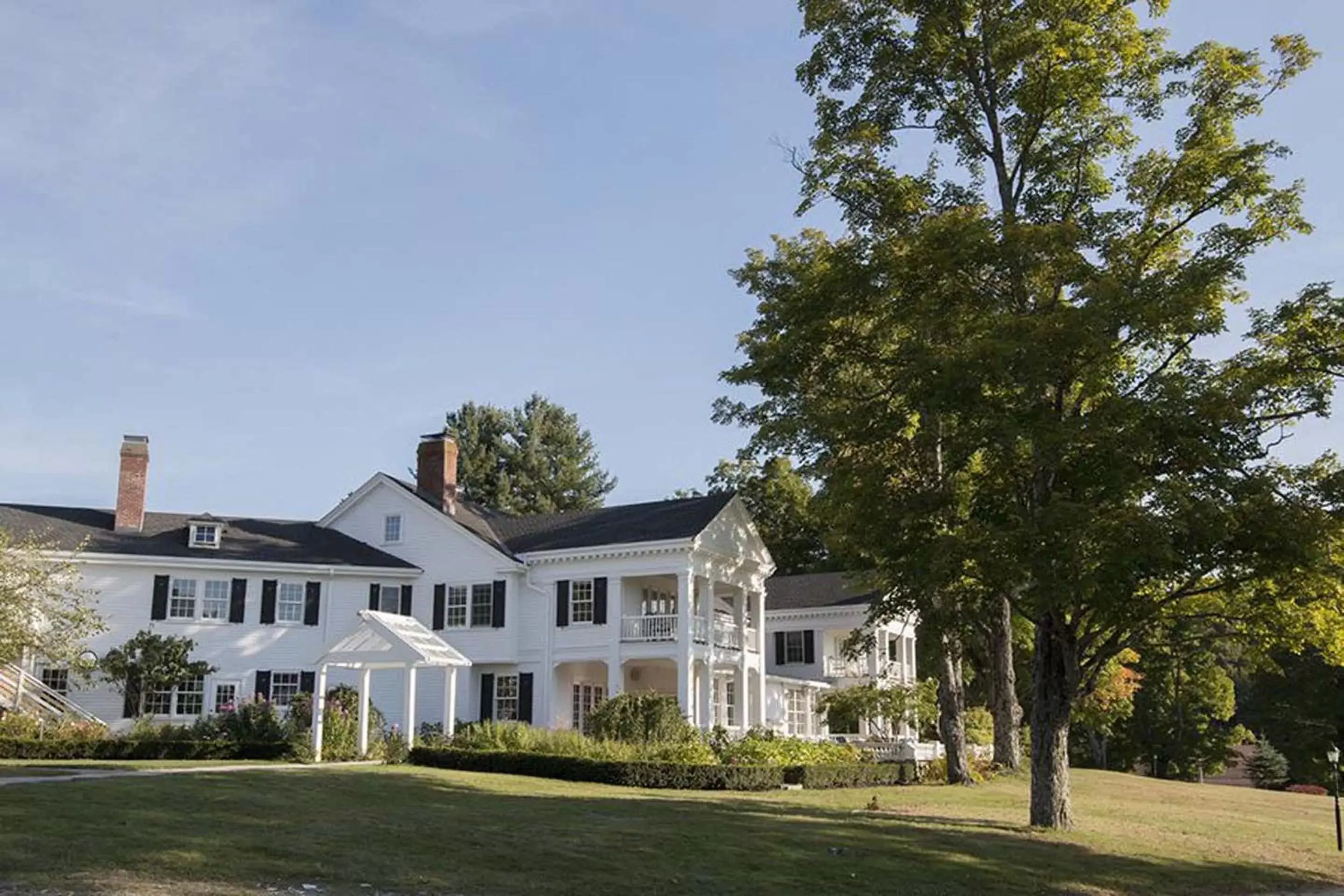 Property Building in The White House Inn