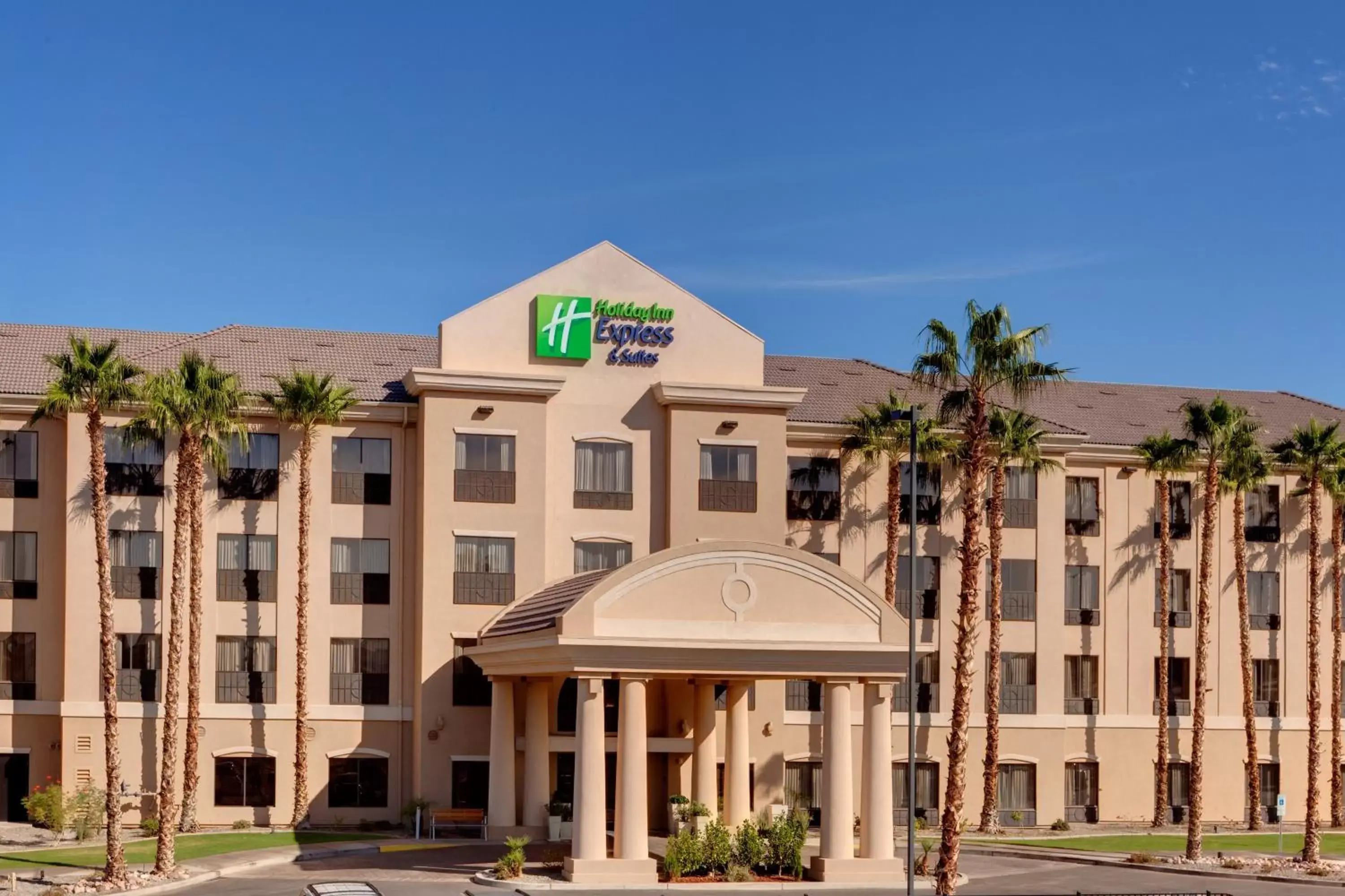 Property Building in Holiday Inn Express Hotel & Suites Yuma, an IHG Hotel