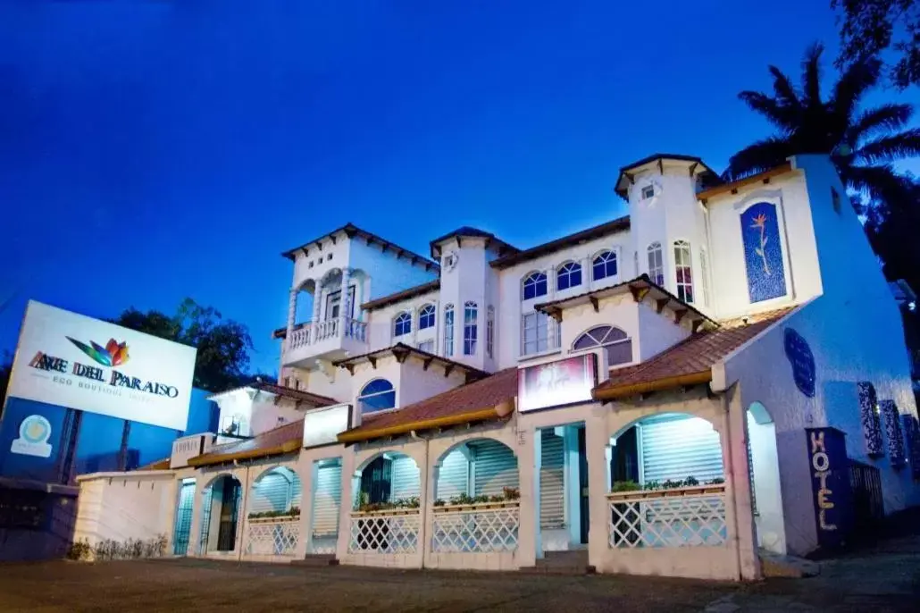 Property Building in Hotel Ave del Paraíso