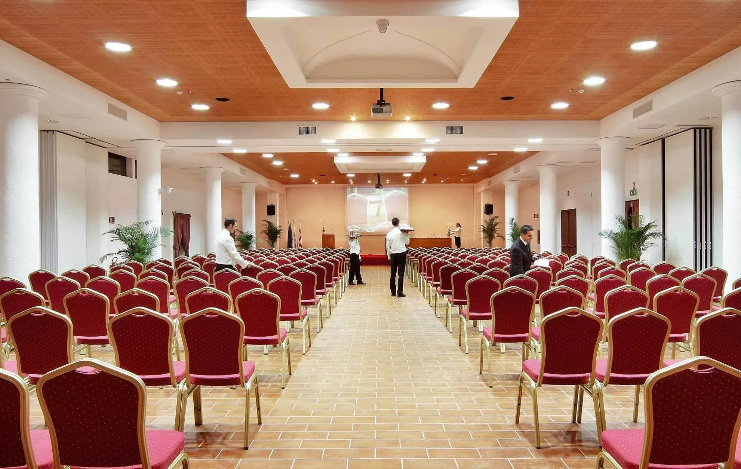 Business facilities in Colonna Resort