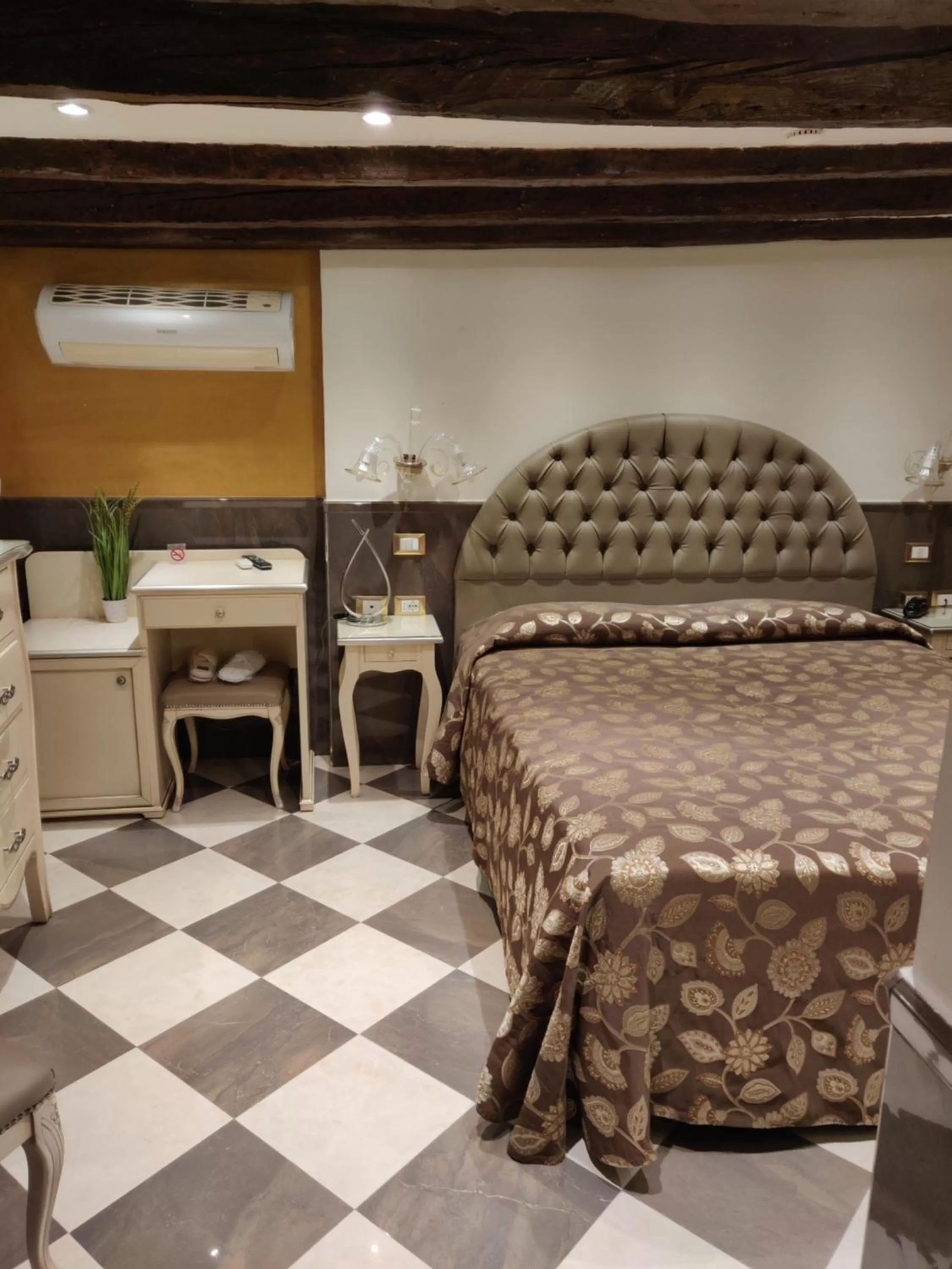 Bed in Hotel Ca' Marinella