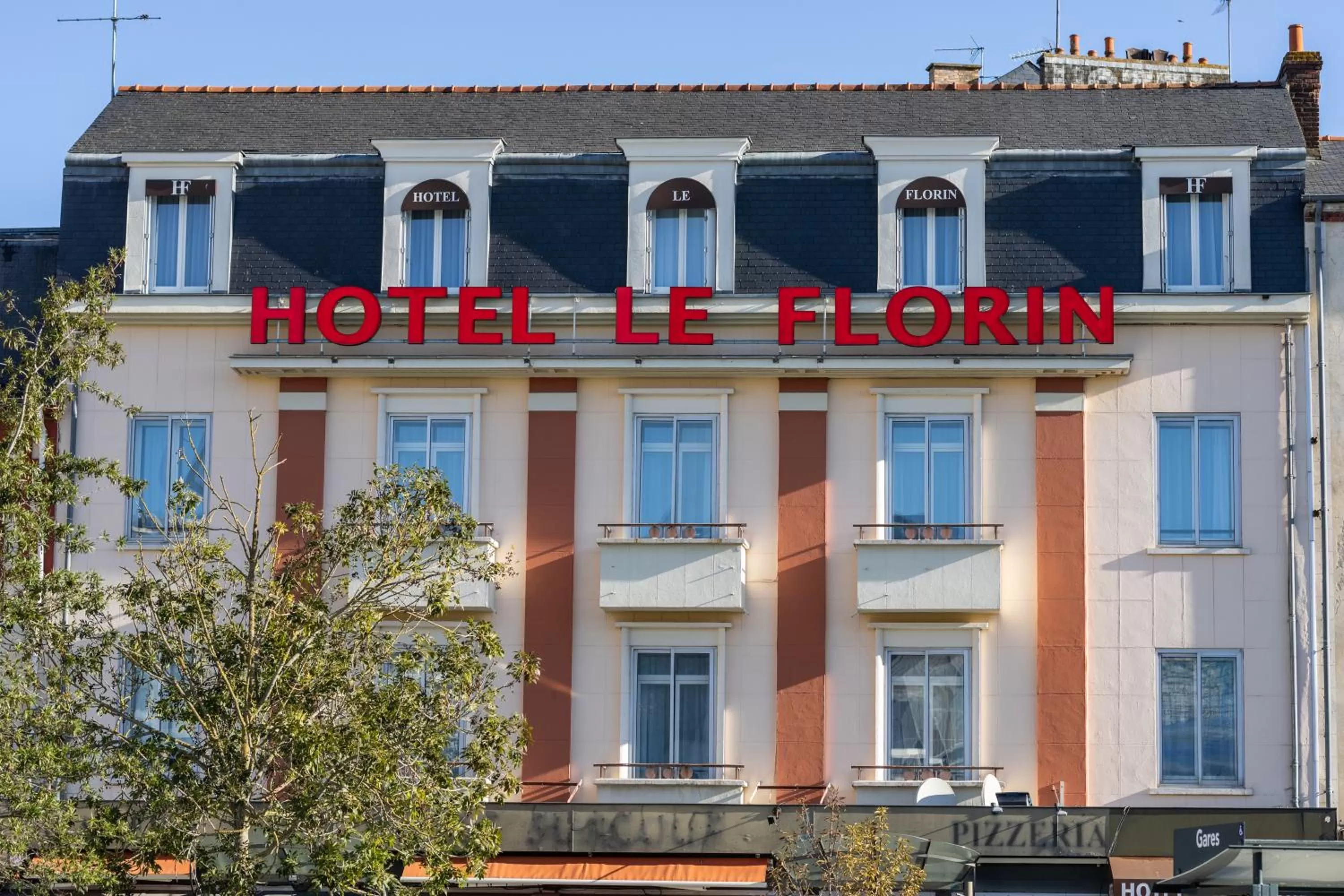 Property building in Hôtel Le Florin
