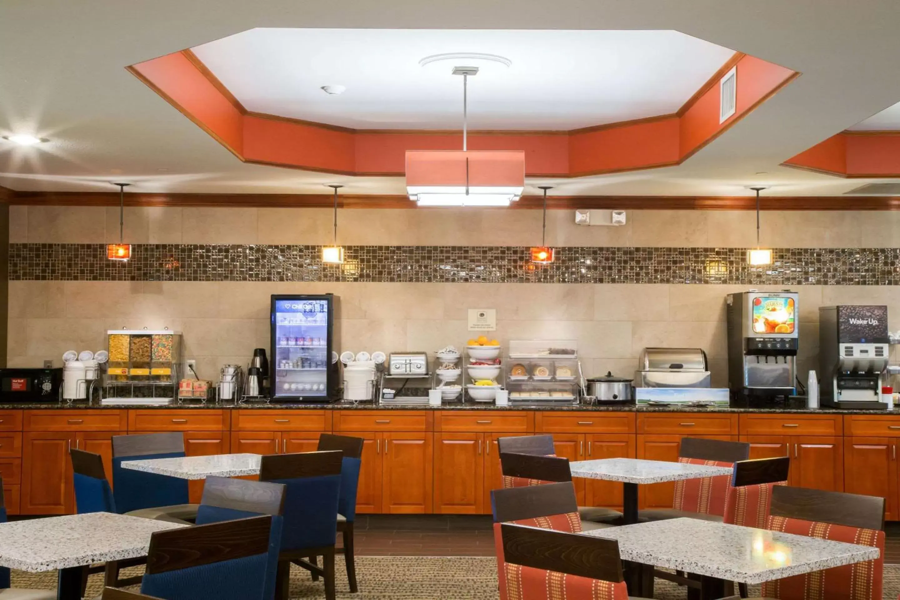 Restaurant/Places to Eat in Comfort Suites Grand Rapids South