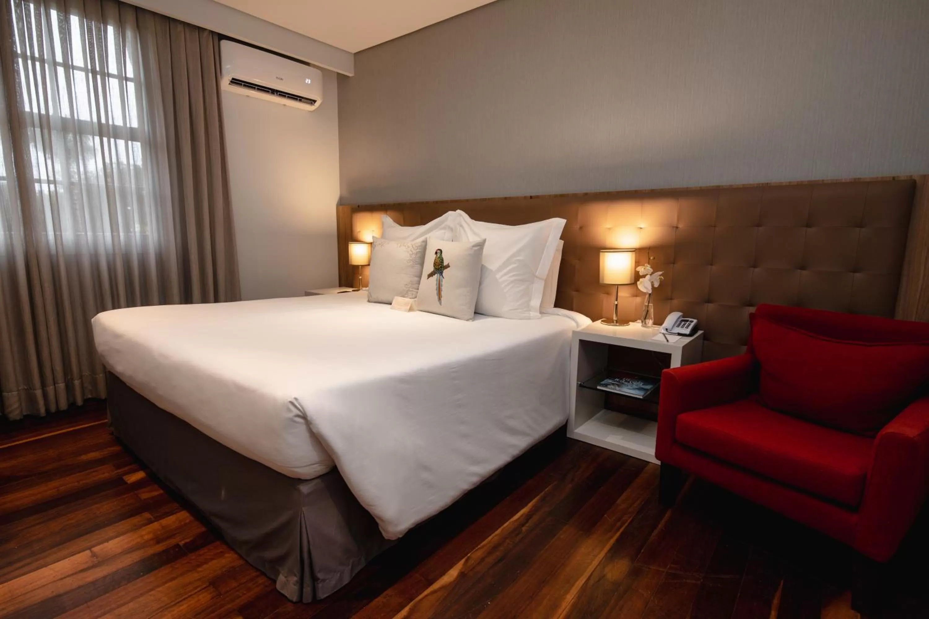 Pool view, Bed in Sanma Hotel