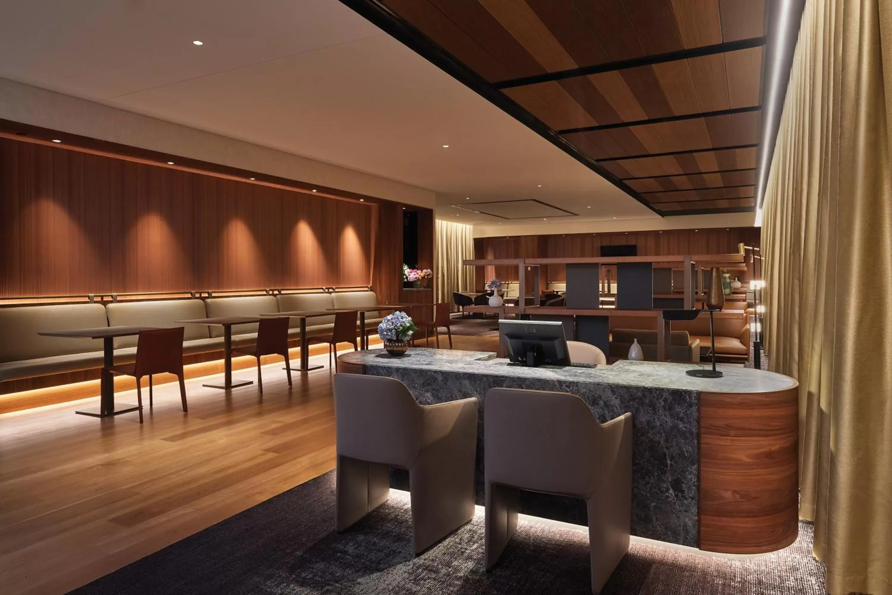 Lounge or bar in Parmelia Hilton Perth