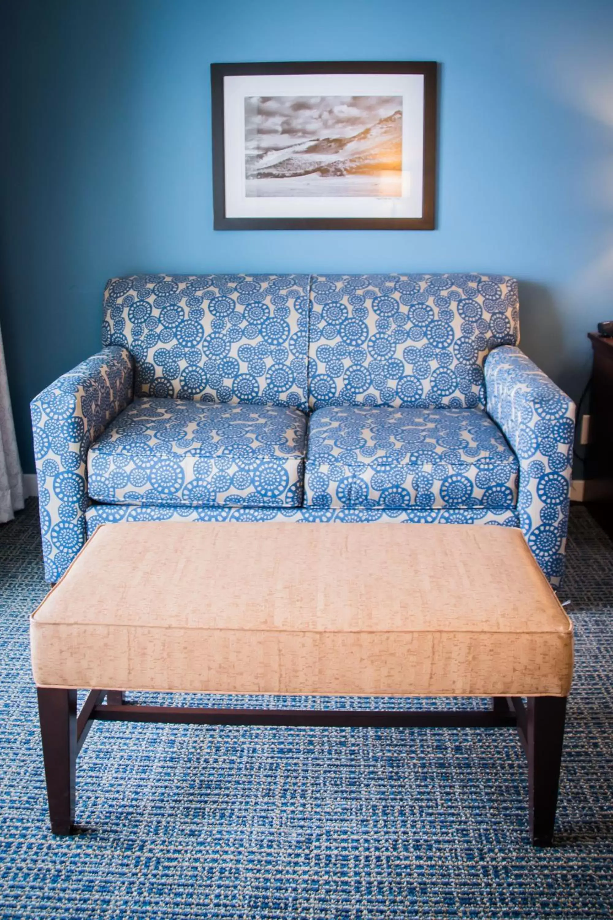 Seating Area in The Inn at Harbor Shores