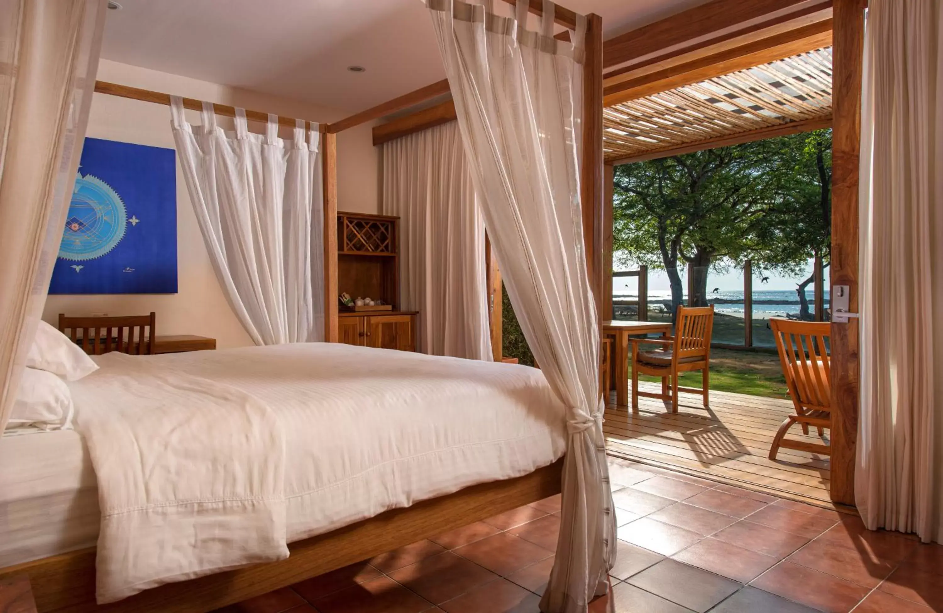 Day, Bed in Capitán Suizo Beachfront Boutique Hotel