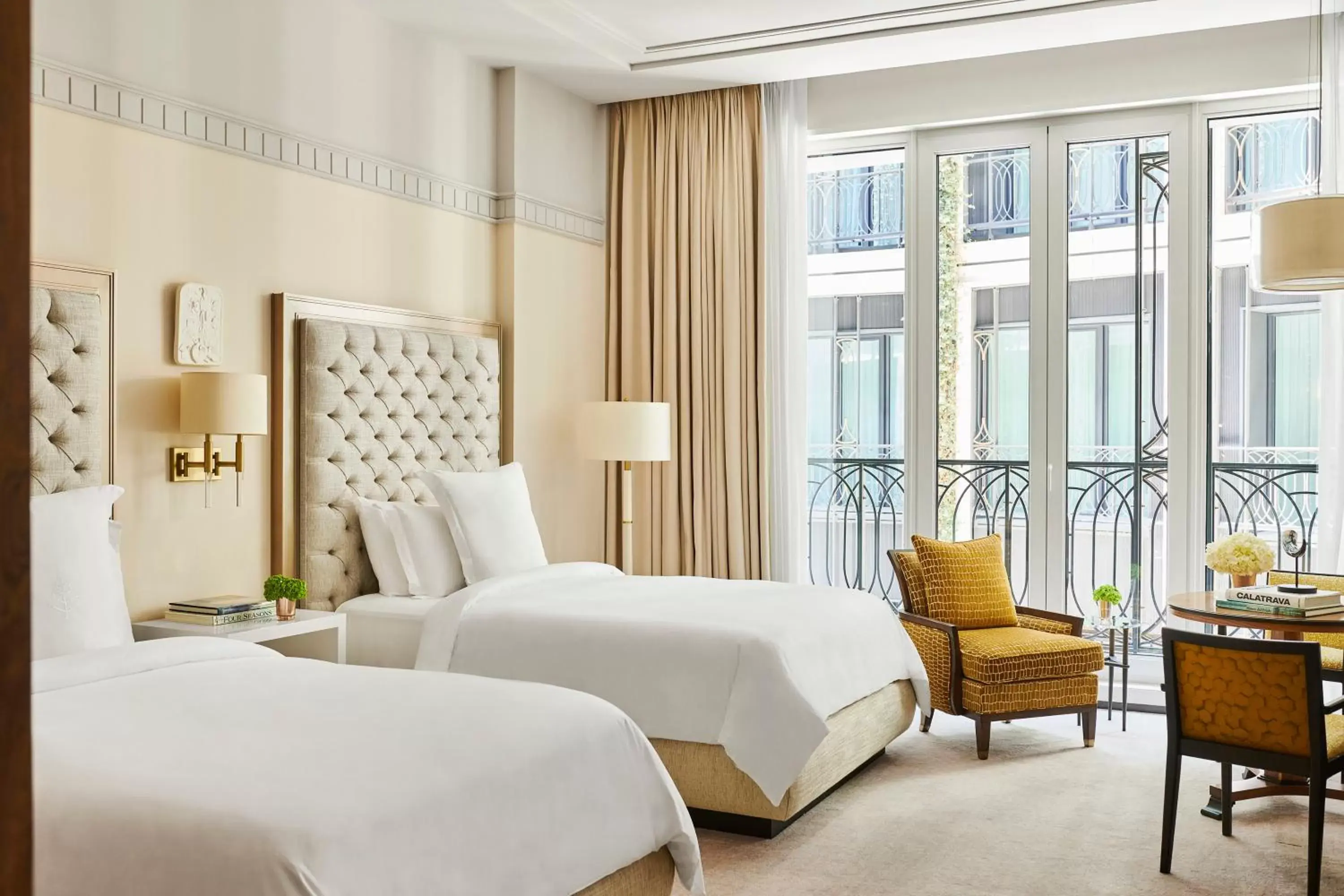 Bed in Four Seasons Hotel Madrid