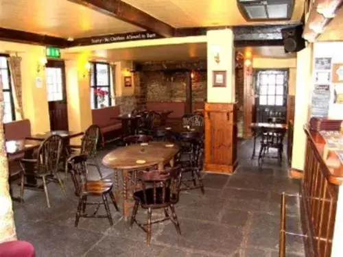 Lounge or bar, Restaurant/Places to Eat in The George Inn