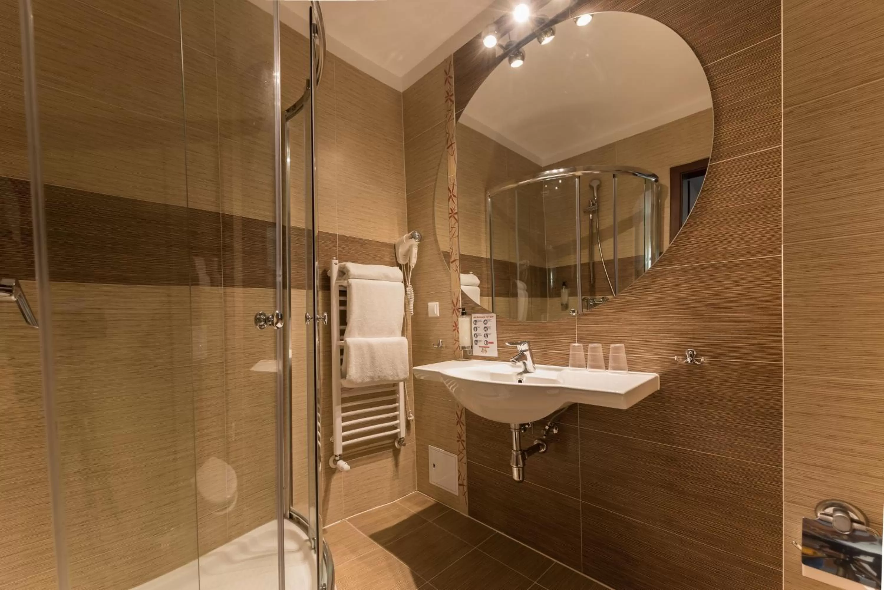 Shower in Hotel Beskidzki Raj Medical SPA