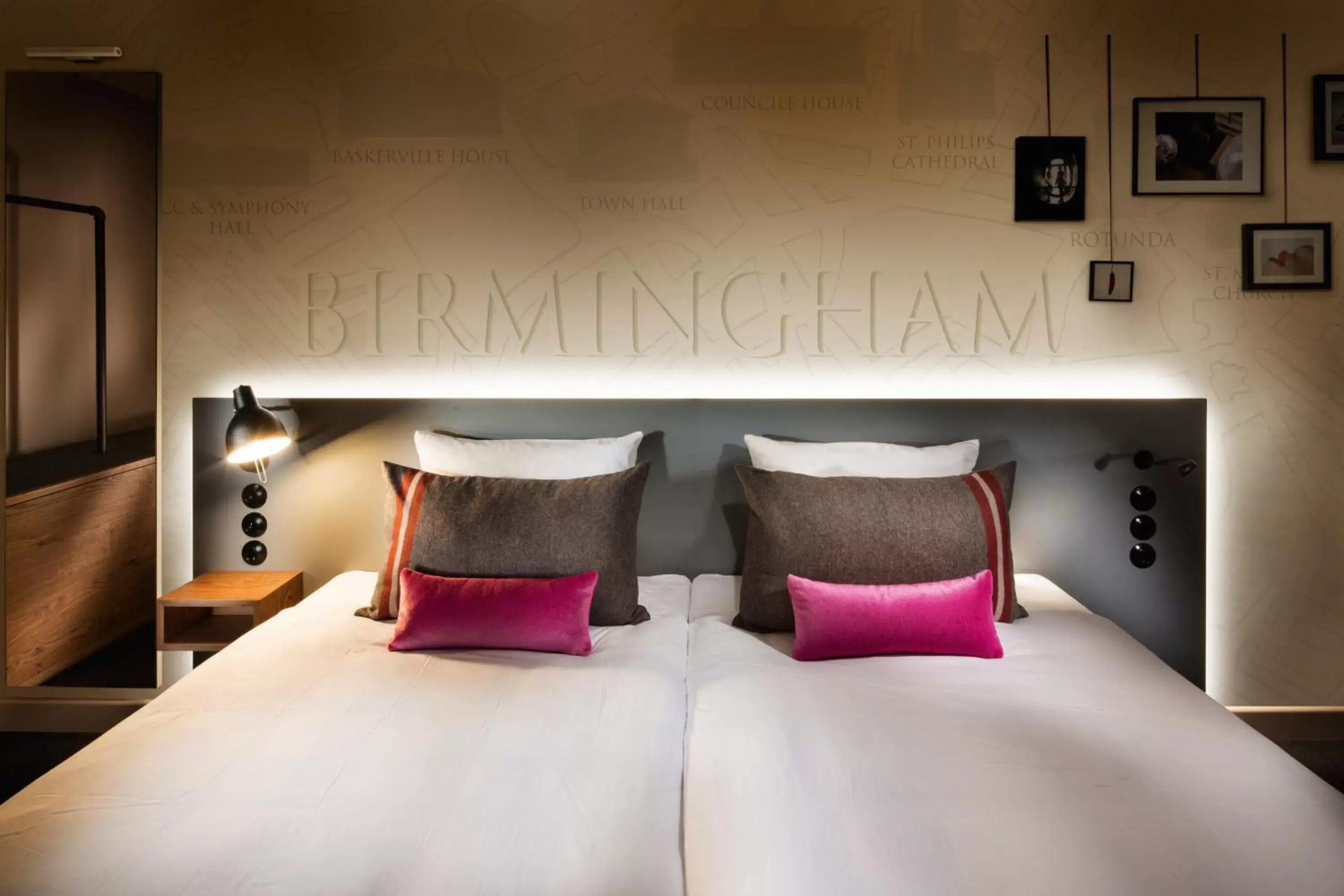 Bedroom, Bed in pentahotel Birmingham