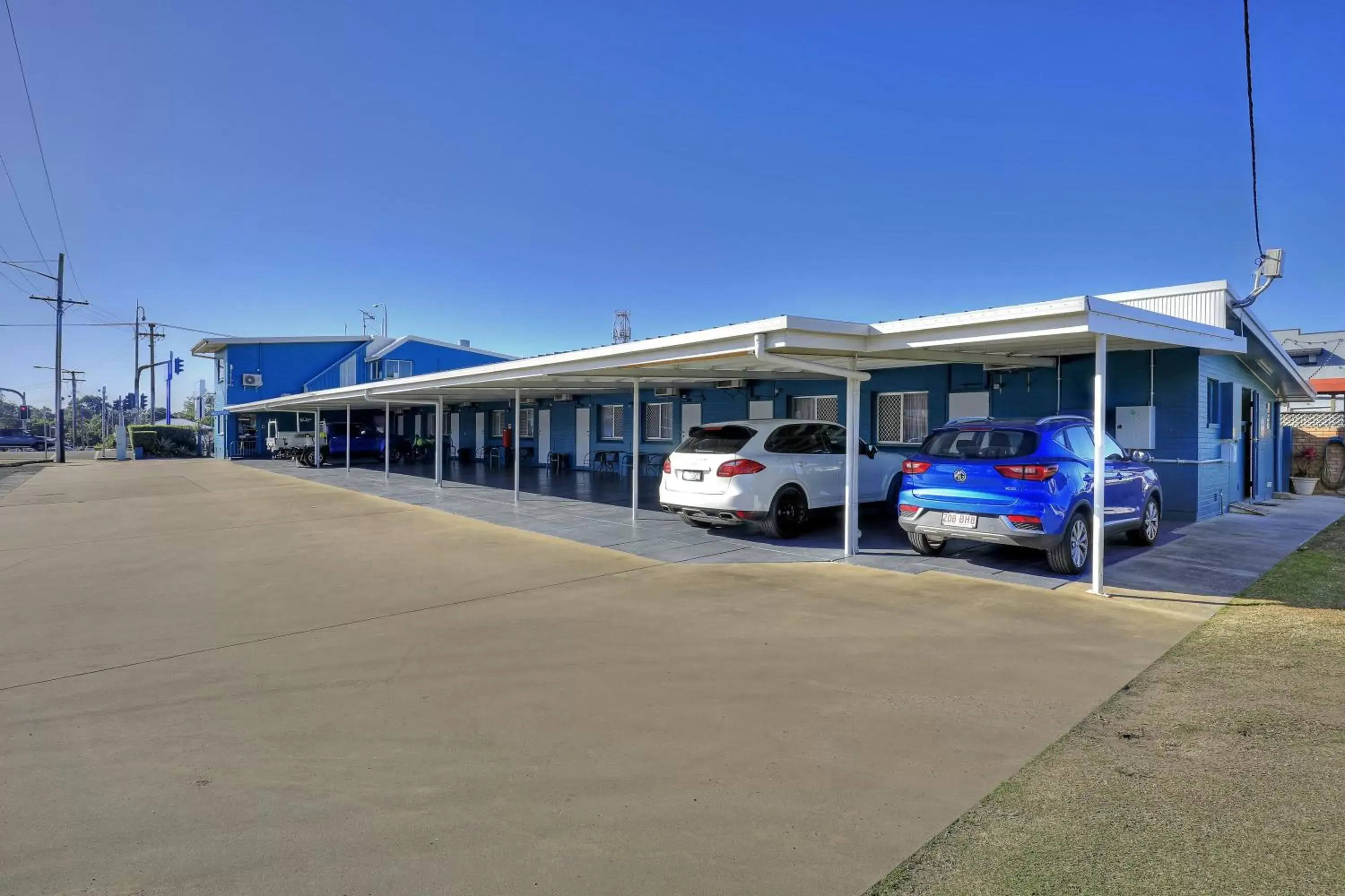 Property building in Oscar Motel Property building in Oscar Motel