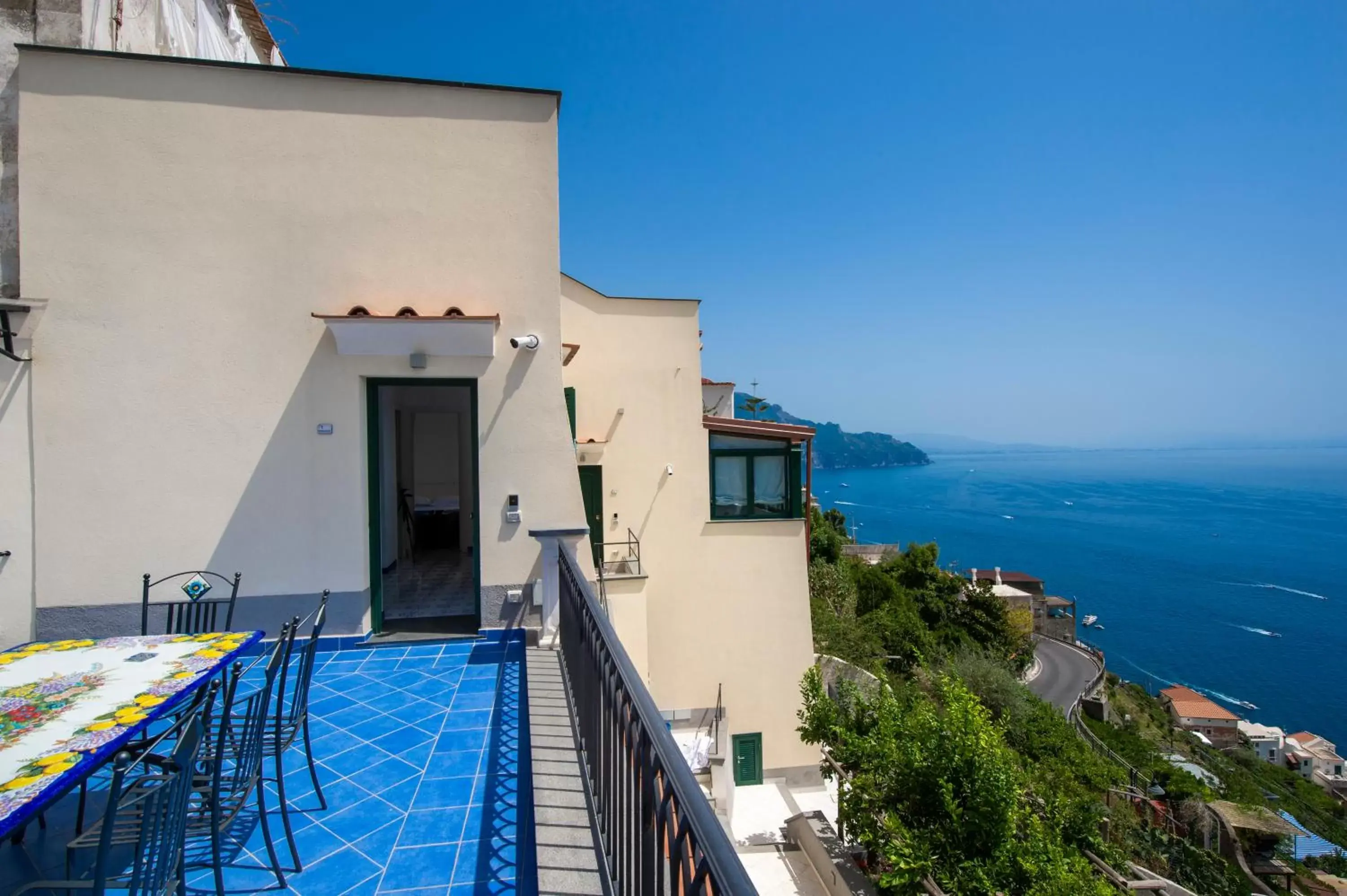 Balcony/Terrace, Swimming Pool in Villa Foglia Amalfi