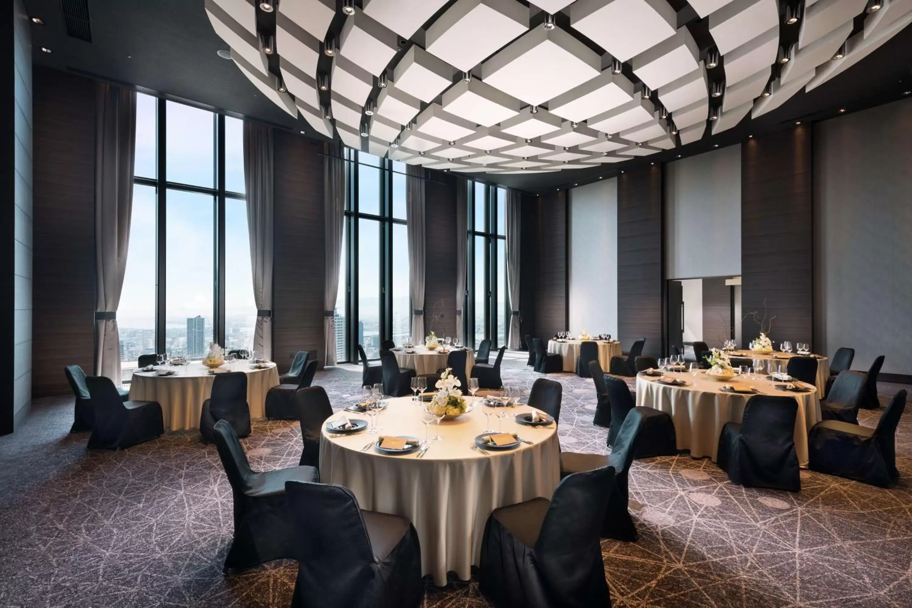 Dining area, Restaurant/Places to Eat in Conrad Osaka