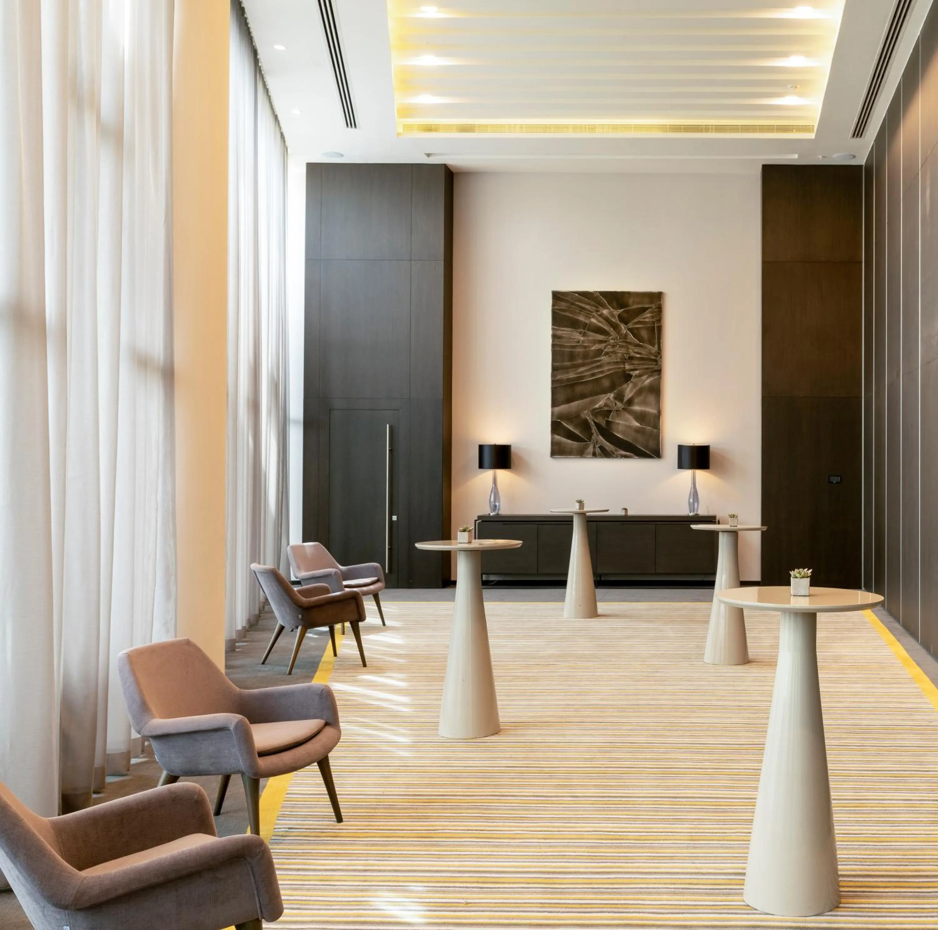 Business facilities in Centro Westside by Rotana