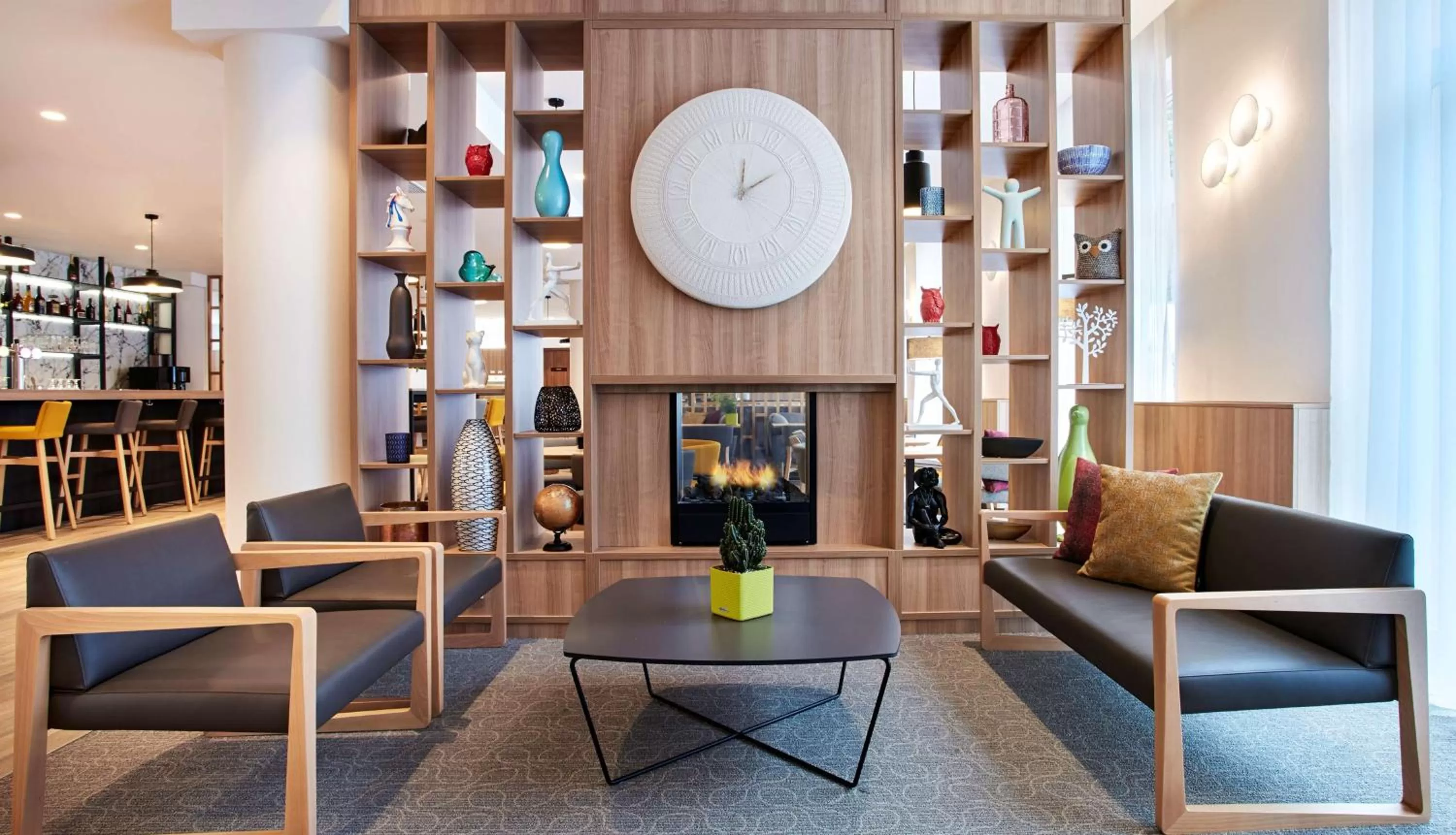 Lounge or bar in Hilton Garden Inn Brussels City Centre