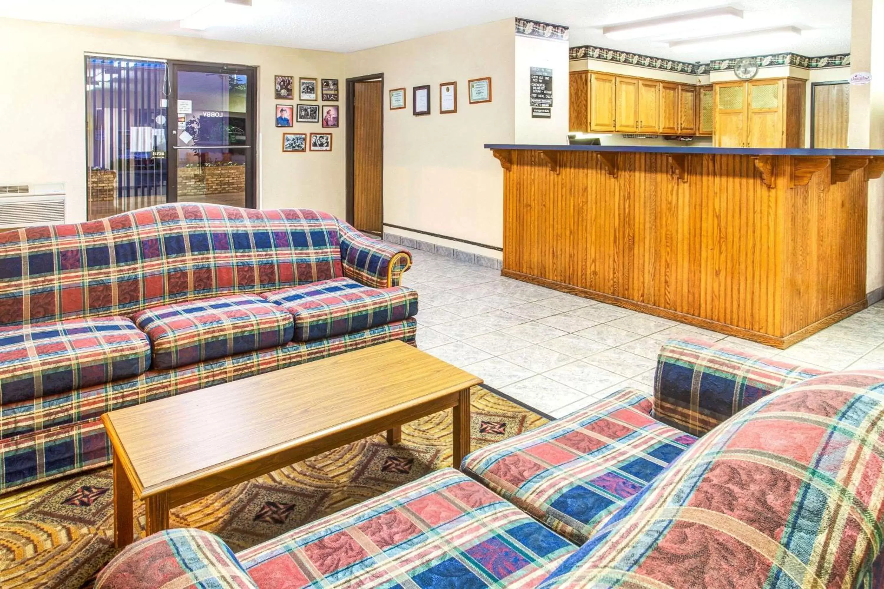 Lobby or reception, Lobby/Reception in Super 8 by Wyndham Mt. Vernon