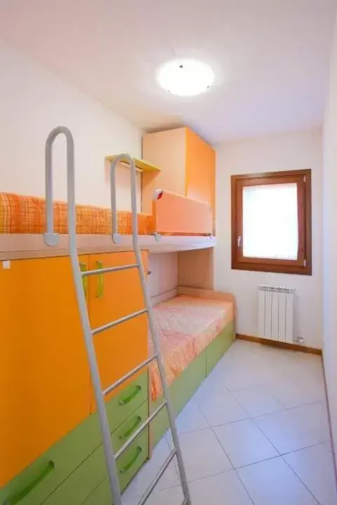 Bedroom, Bunk Bed in Villaggio dei Fiori Apart- Hotel 3 Stars - Family Resort