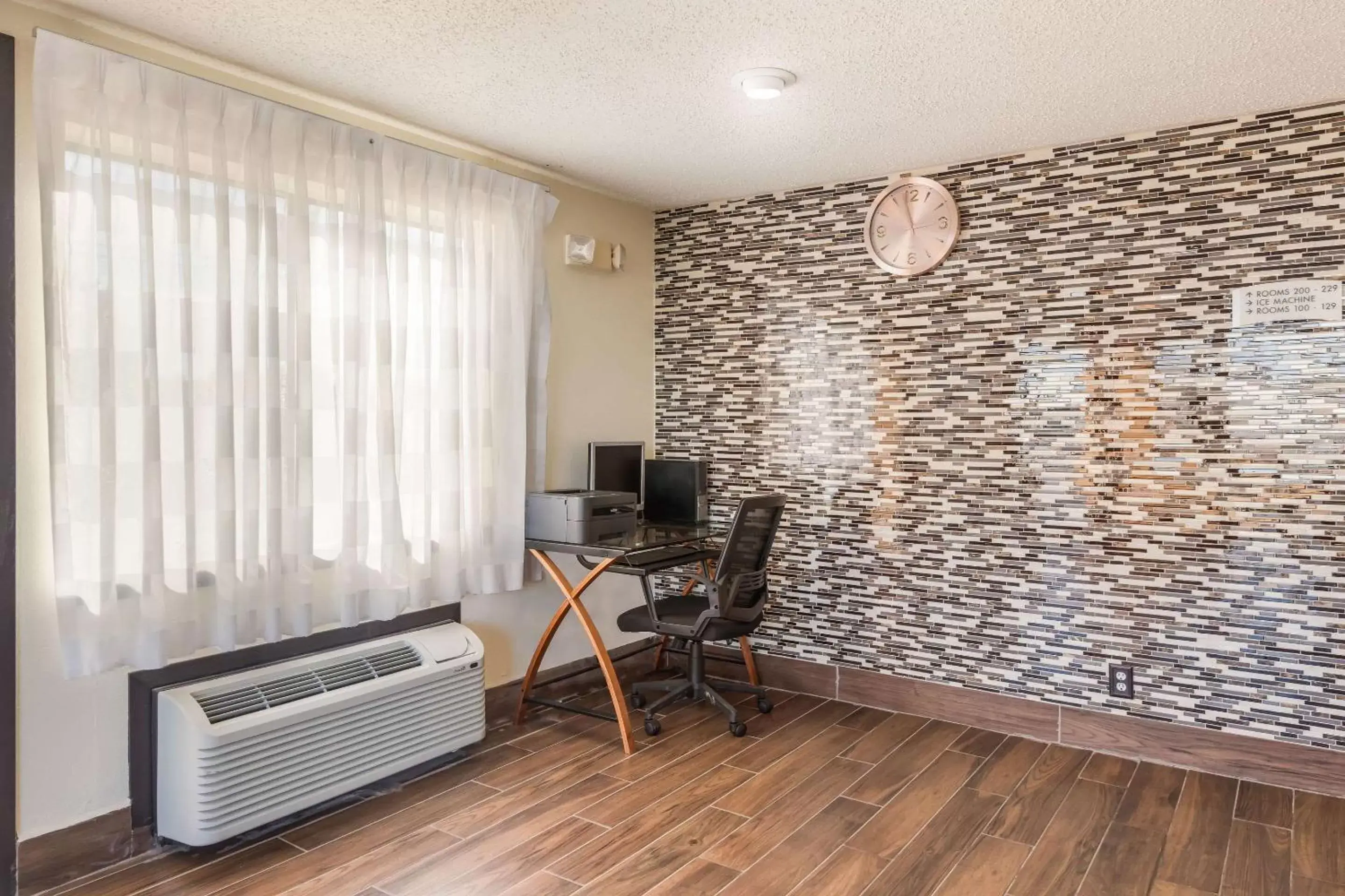 On site, TV/Entertainment Center in Quality Inn Clovis