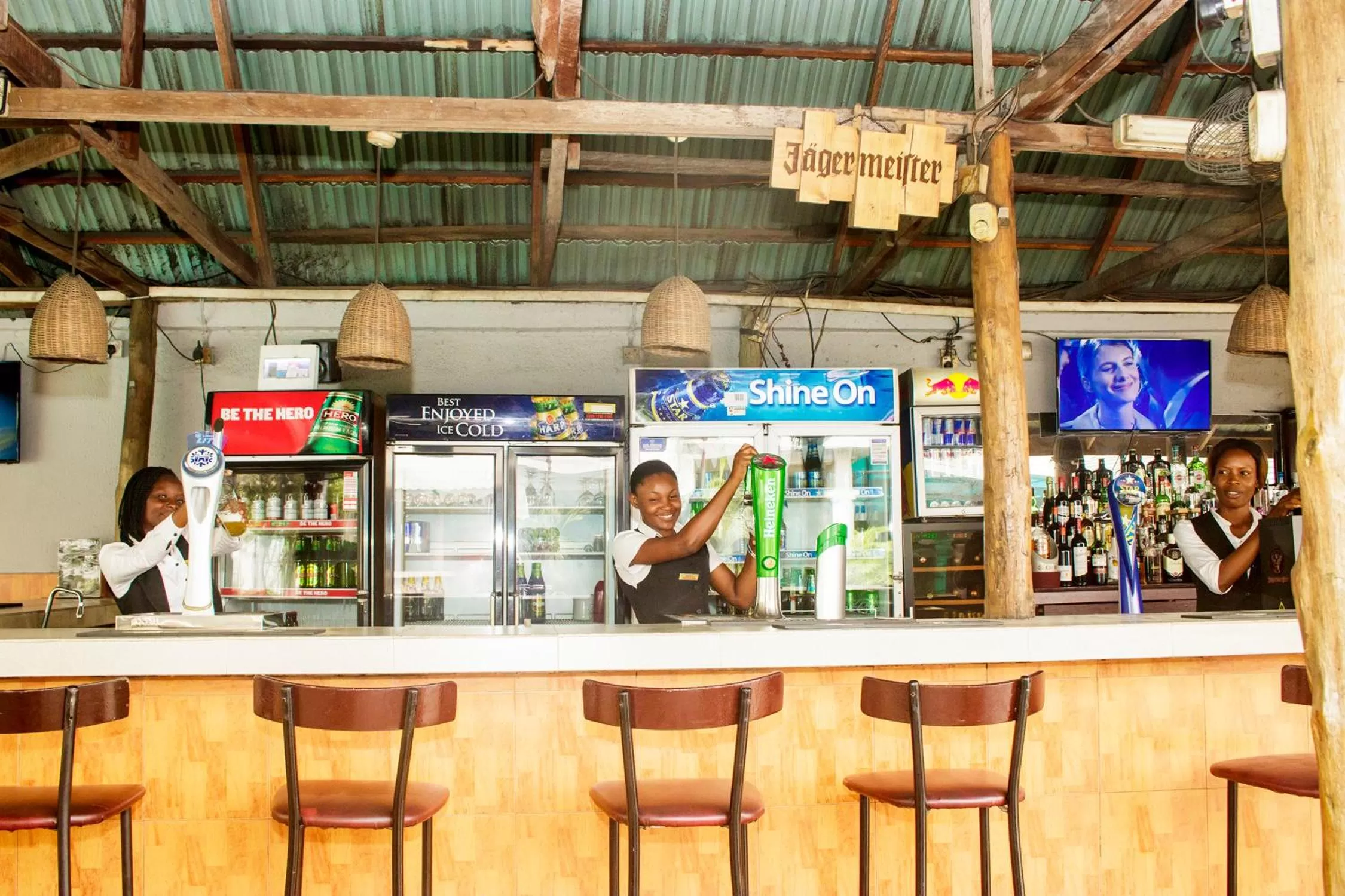 Lounge/Bar in Bougainvillea Hotels