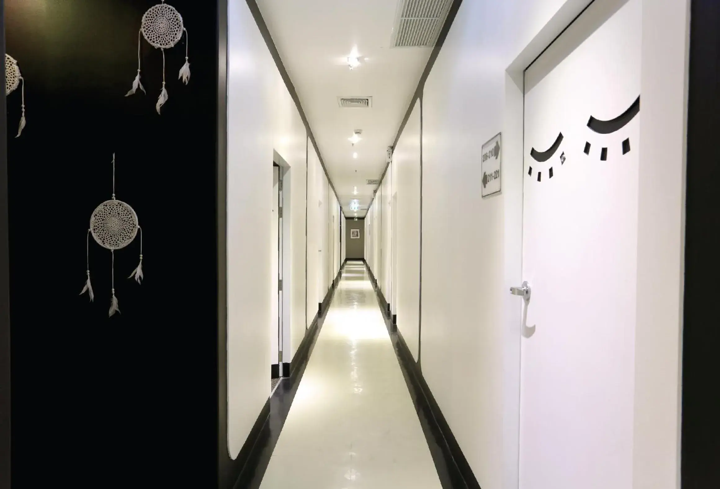 Property building in Sleep Box by Miracle -Booked on Hourly Basis Property building in Sleep Box by Miracle -Booked on Hourly Basis