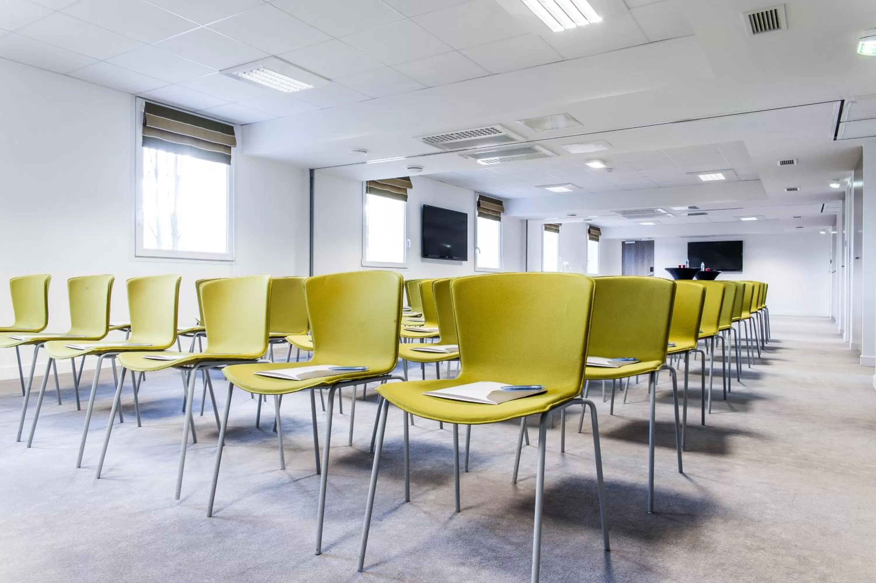 Business facilities in Best Western Plus Paris Velizy