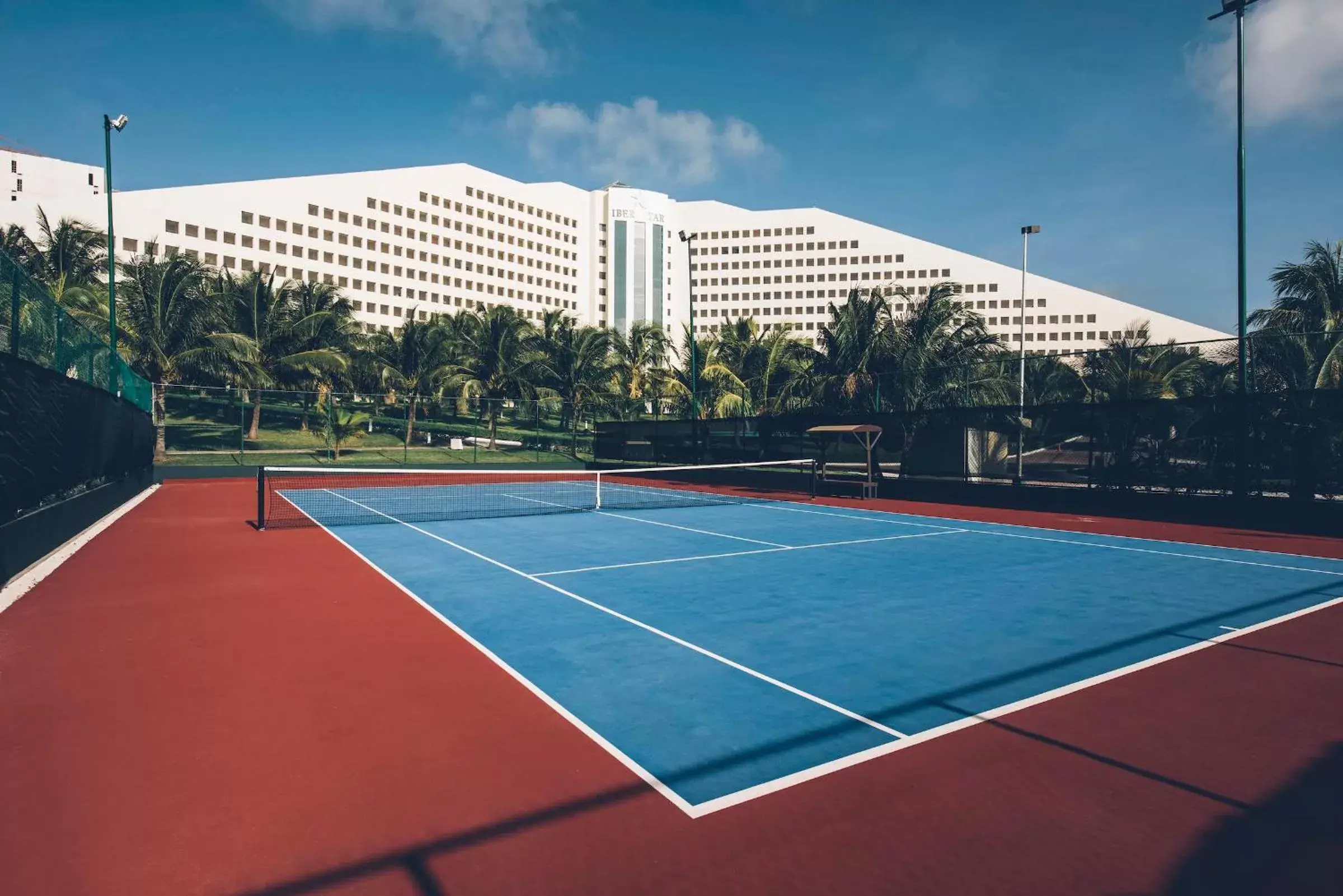 Activities, Tennis/Squash in Iberostar Selection Cancun