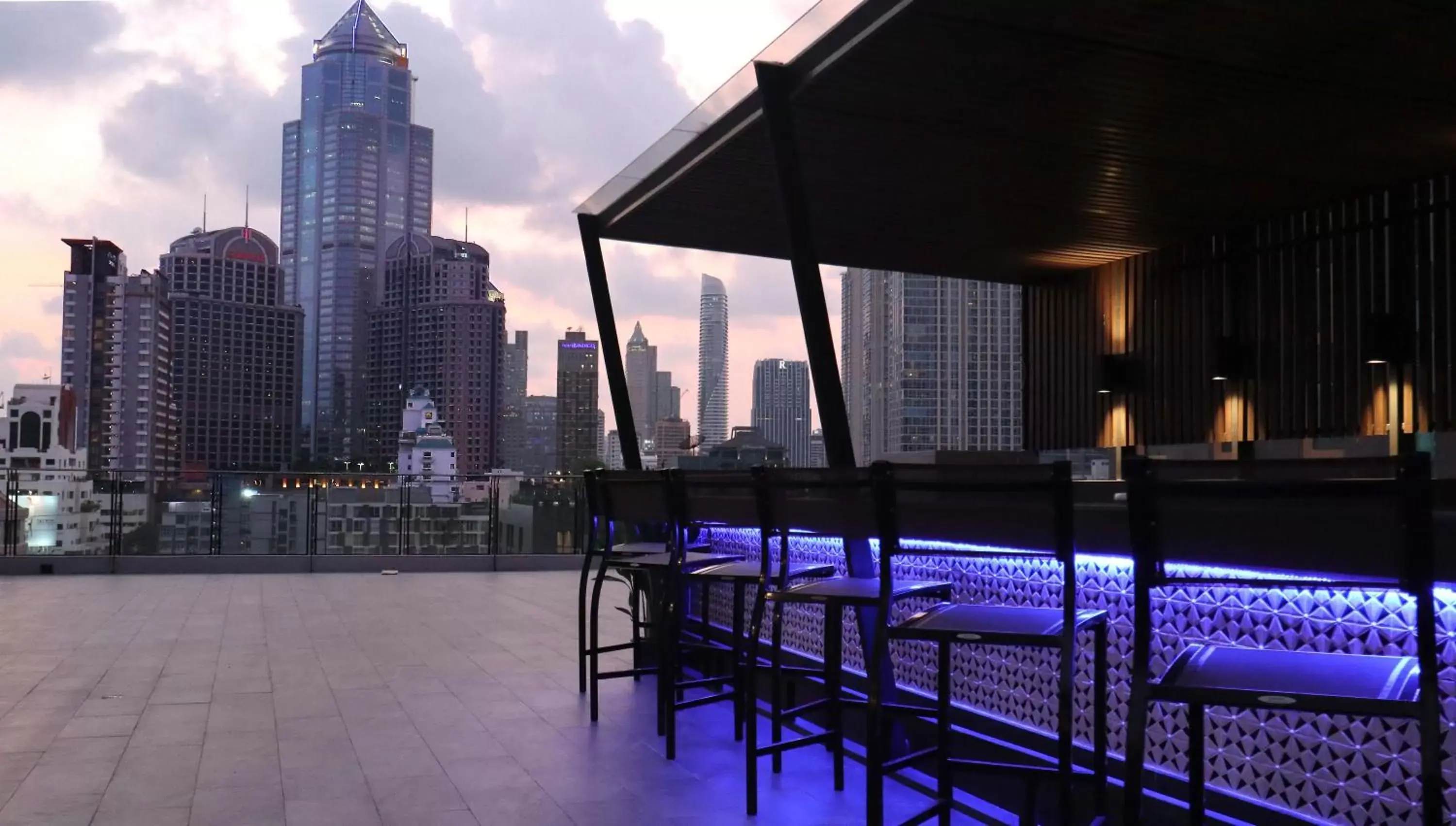City view, Swimming Pool in Citrus Suites Sukhumvit 6 by Compass Hospitality