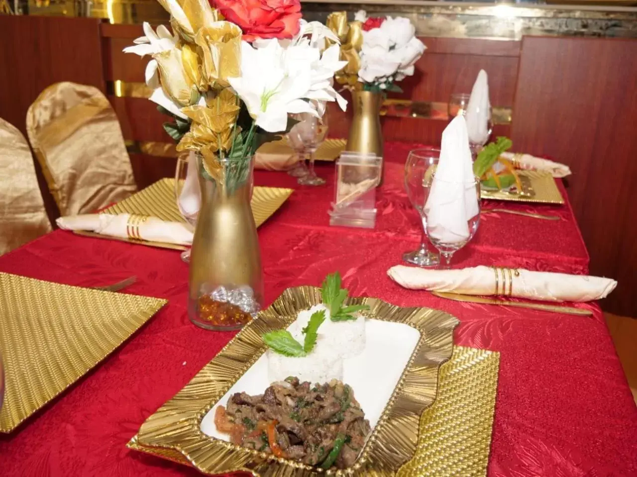 Restaurant/places to eat in Marriot Metropolitan Hotel Restaurant/places to eat in Marriot Metropolitan Hotel