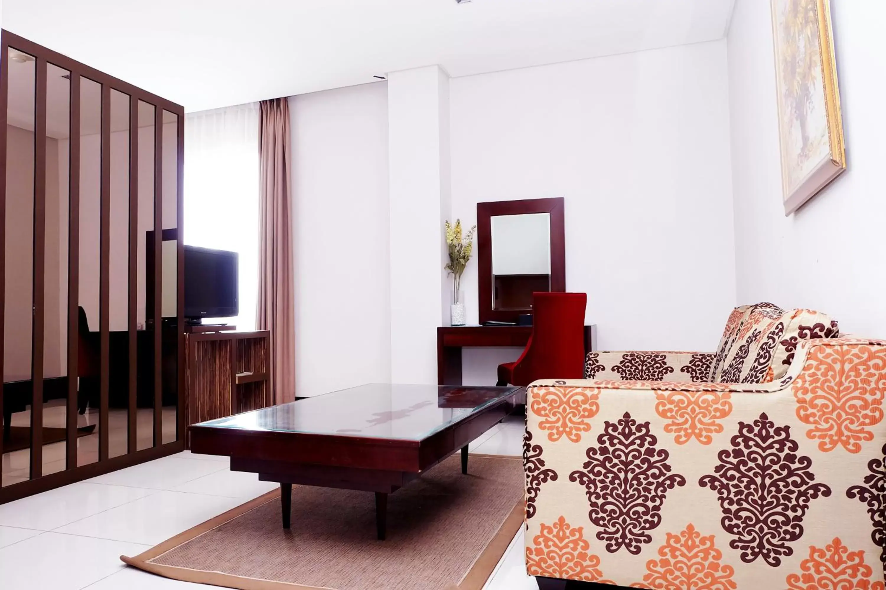 Living room, Seating Area in Royal Hotel Bogor