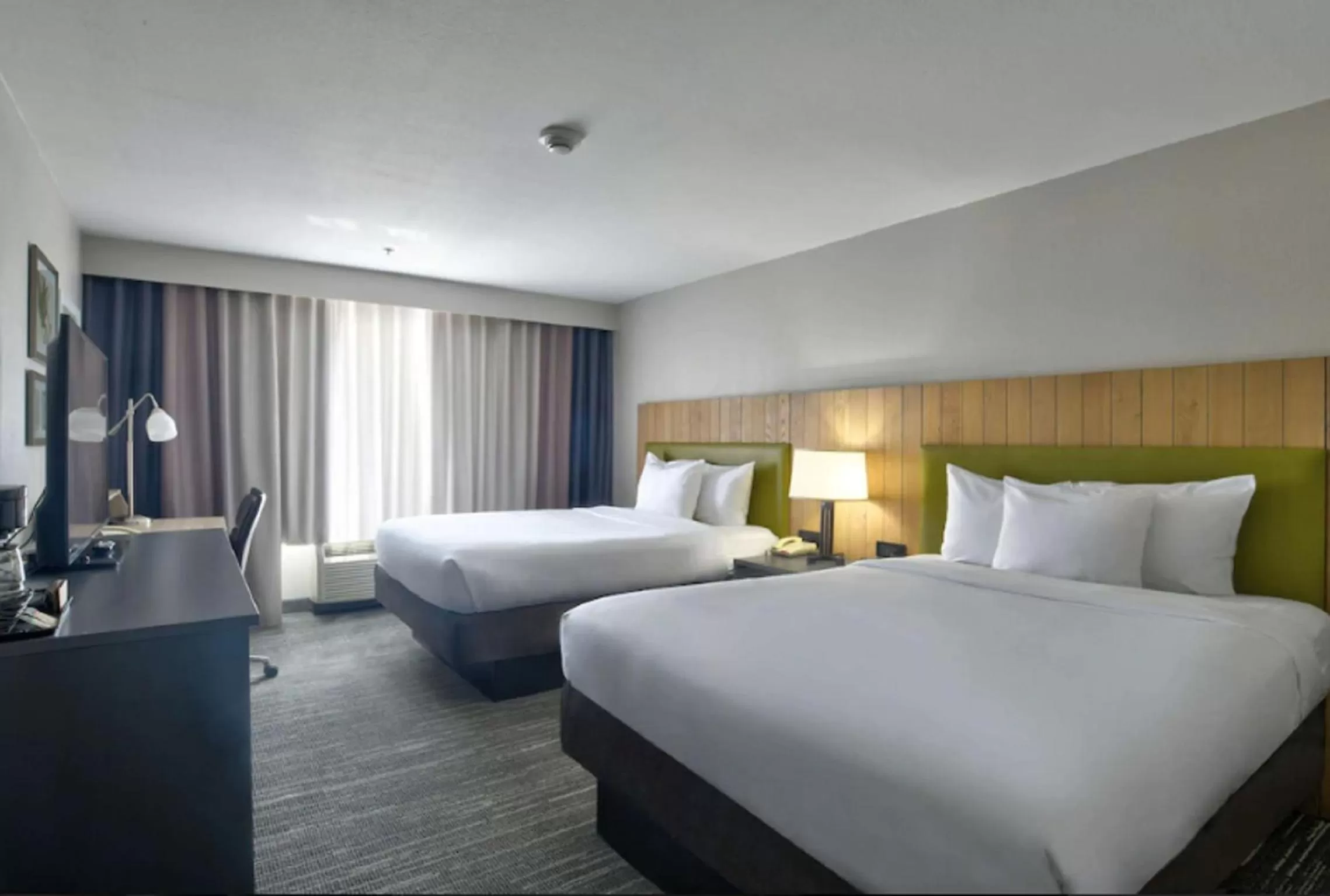 Photo of the whole room, Bed in Country Inn & Suites by Radisson, Oklahoma City - Bricktown, OK