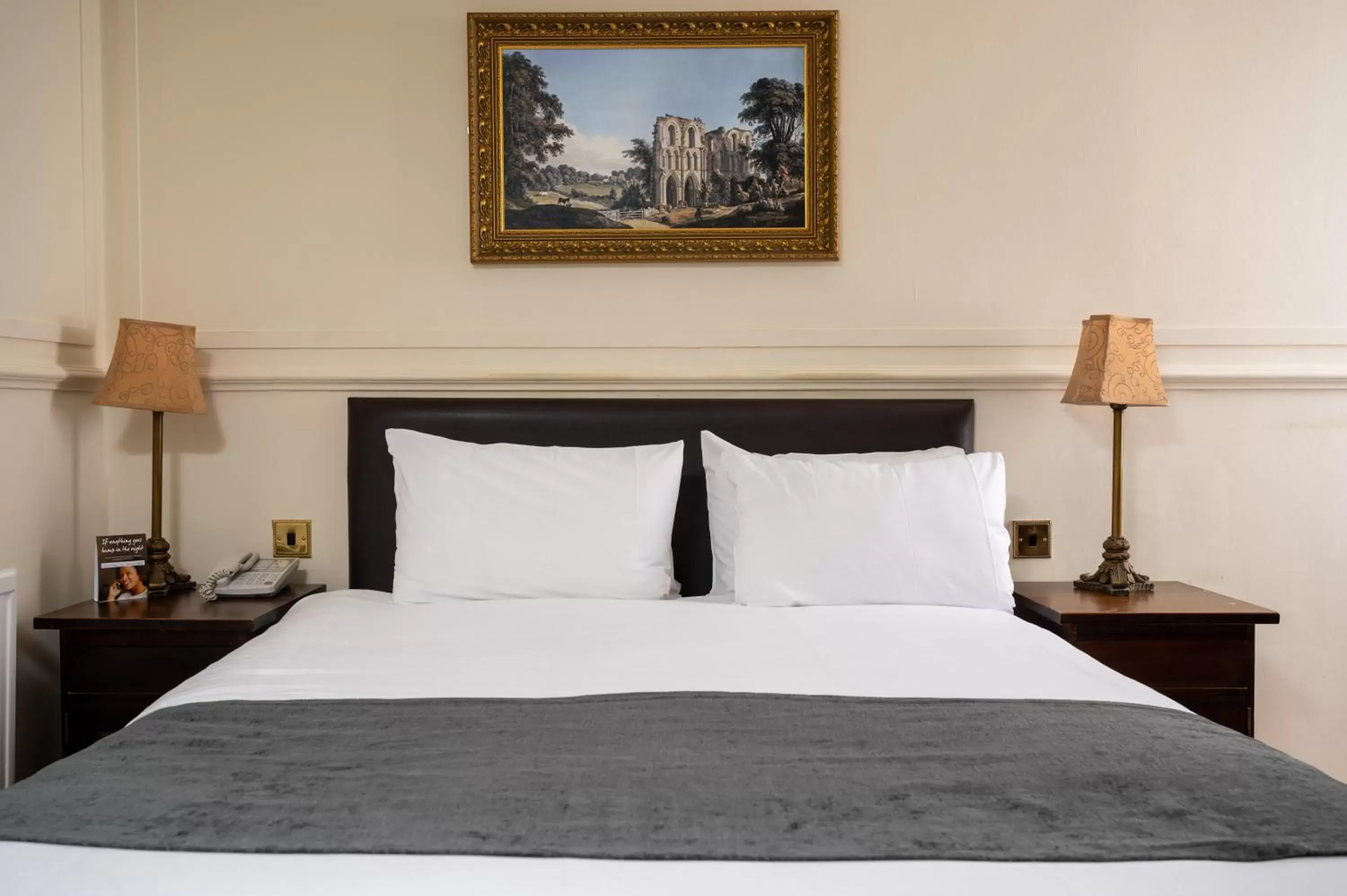 Bed in Antelope by Greene King Inns