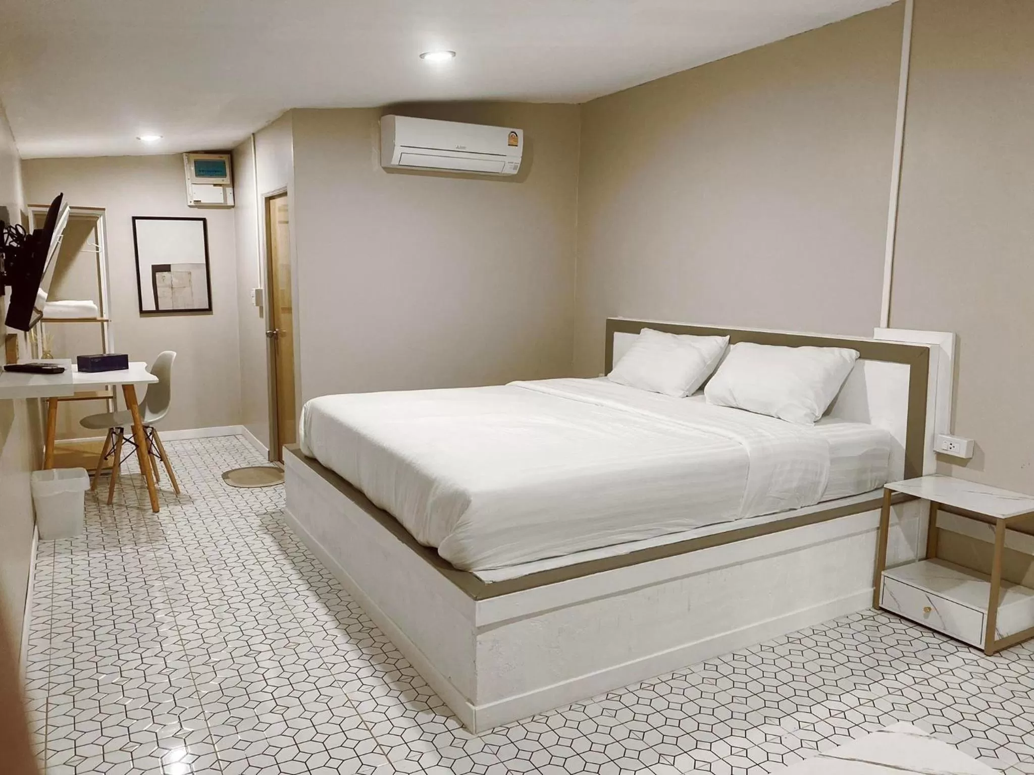 Bedroom, Bed in Juni House Chumphon