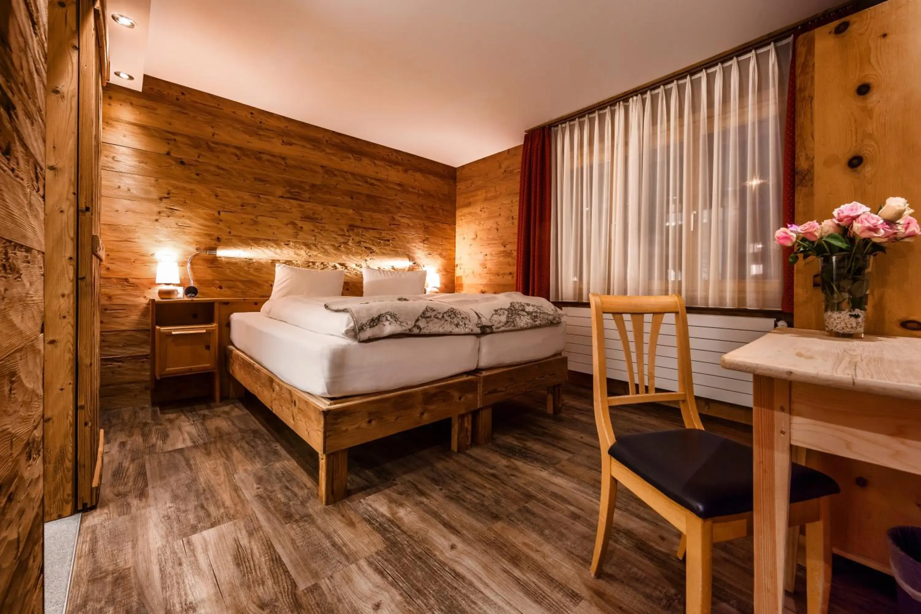 Photo of the whole room, Bed in Arosa Vetter Hotel