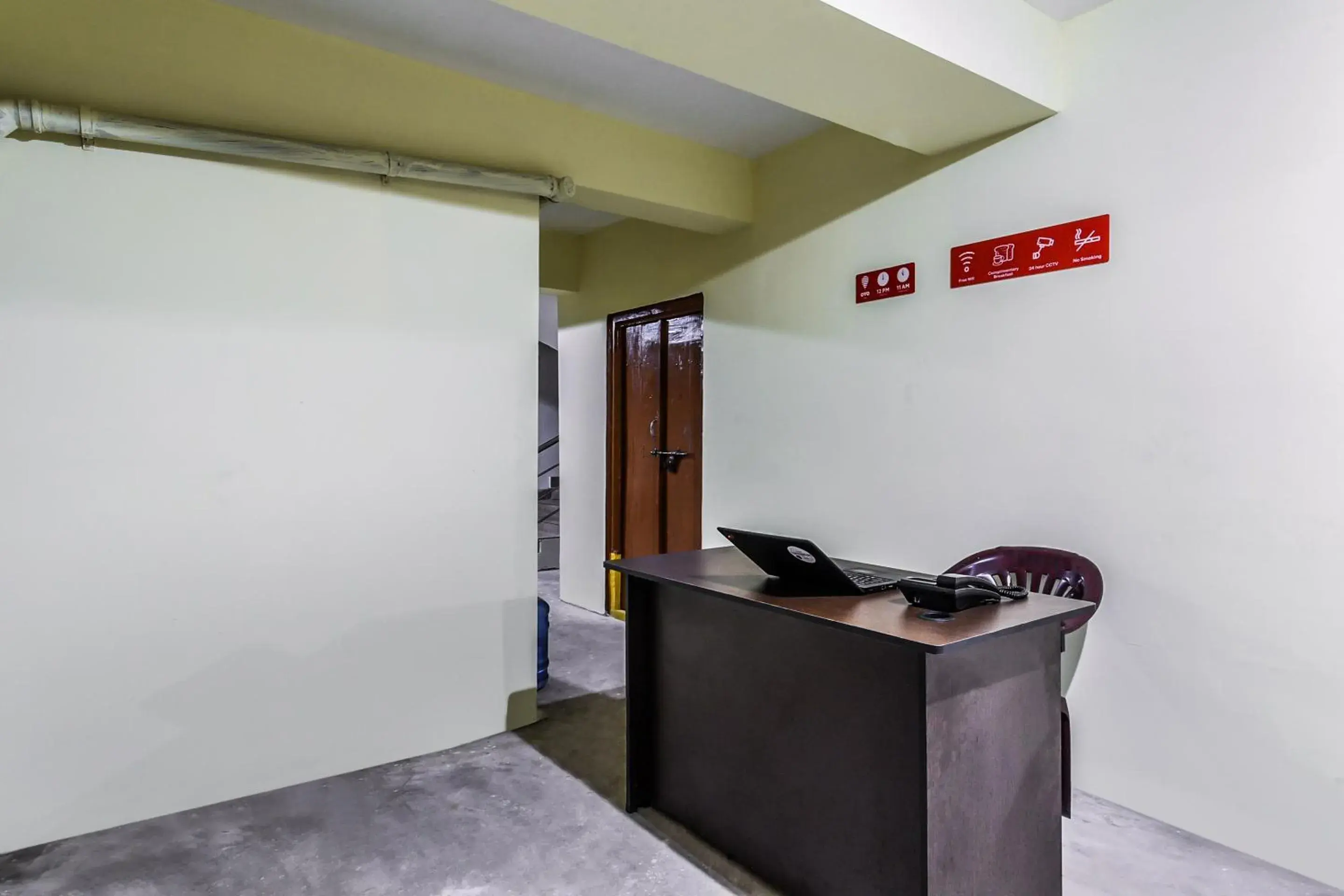Lobby or reception in OYO 17140 Pramukh Heights