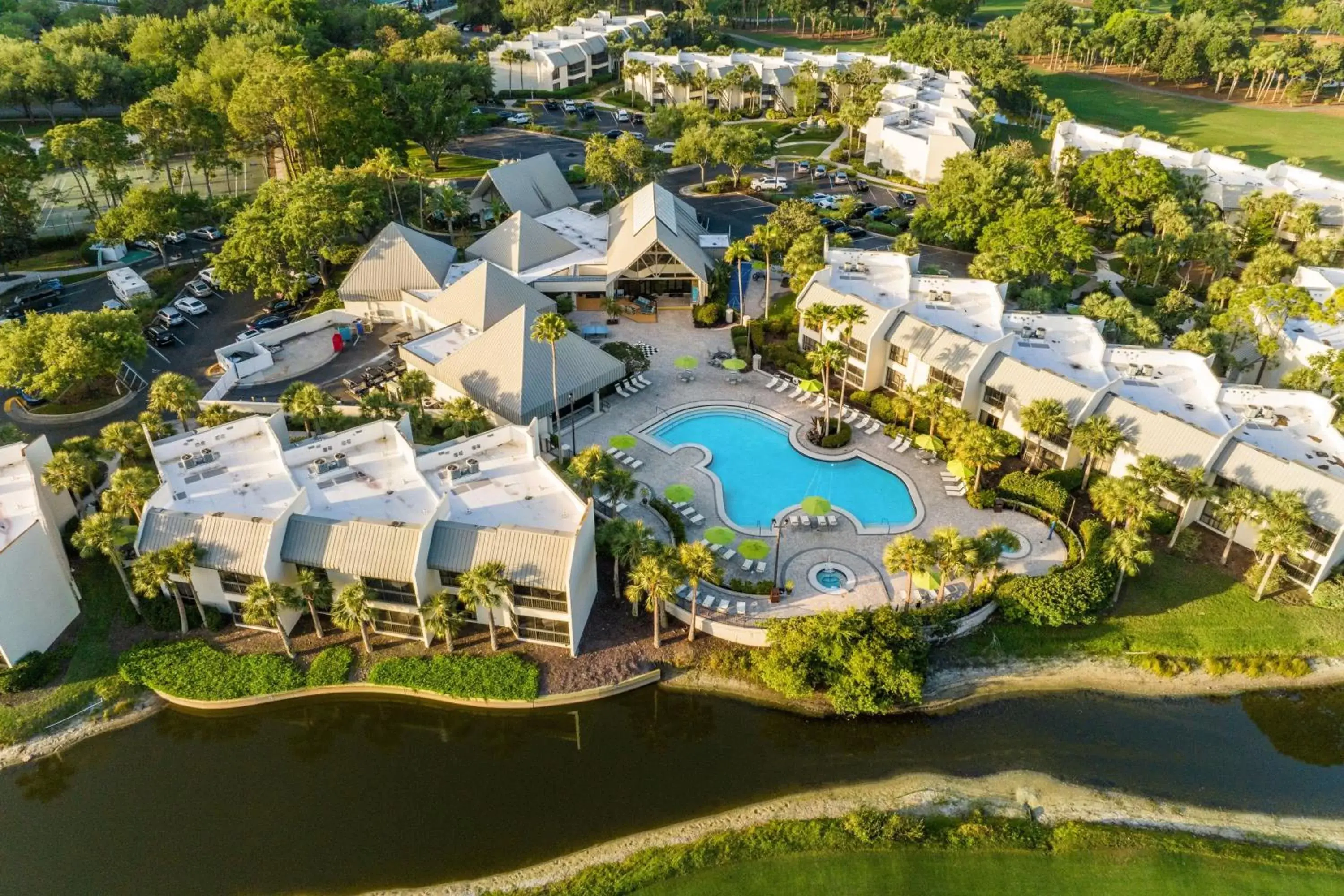 Swimming pool, Bird's-eye View in Marriott's Sabal Palms
